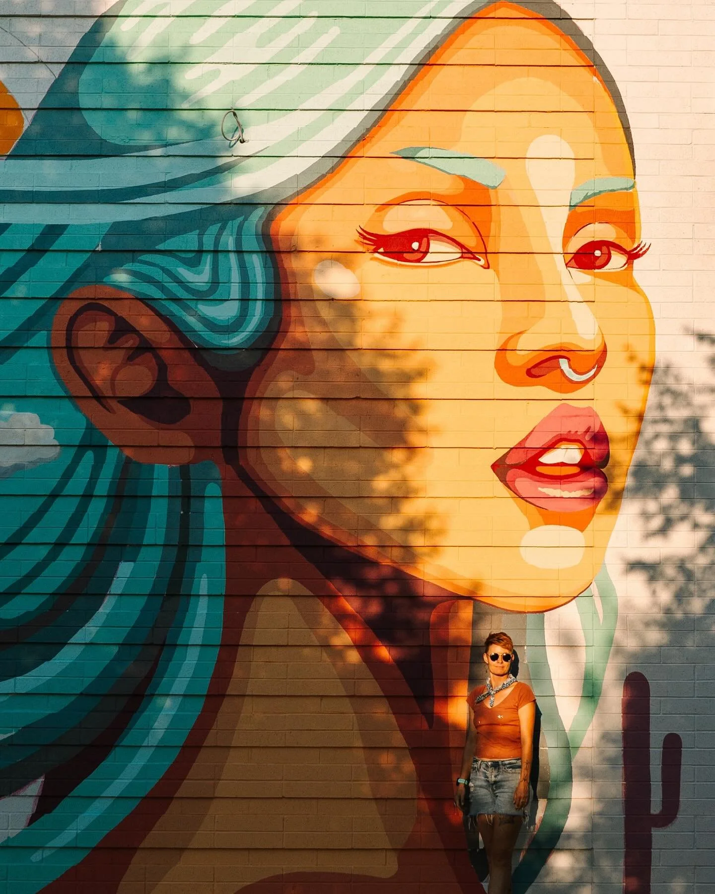I was drawn to Lindee the second I saw her. She was sitting quietly at a wedding I was photographing, painting the scenery in her notebook.

When I approached her and instantly clicked, she has a sweet sparkle about her that draws you in. An energy t