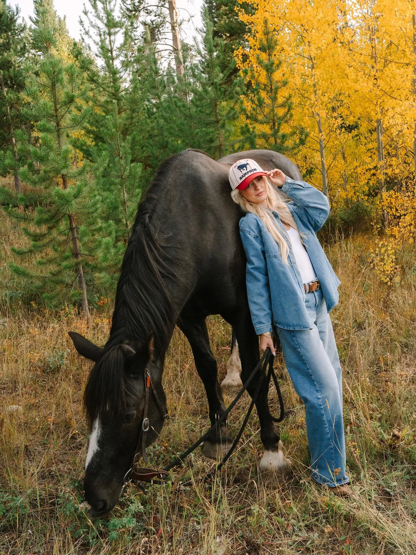 Got to do a fun branding shoot for @sampsonsupplyco at @devilsthumbranchweddings 🐎 

I was a horse wrangler for an hour, learned I don&rsquo;t know how to wrangle but we got some fun stuff 😍

So proud of you Stella, 22 and already going for what yo