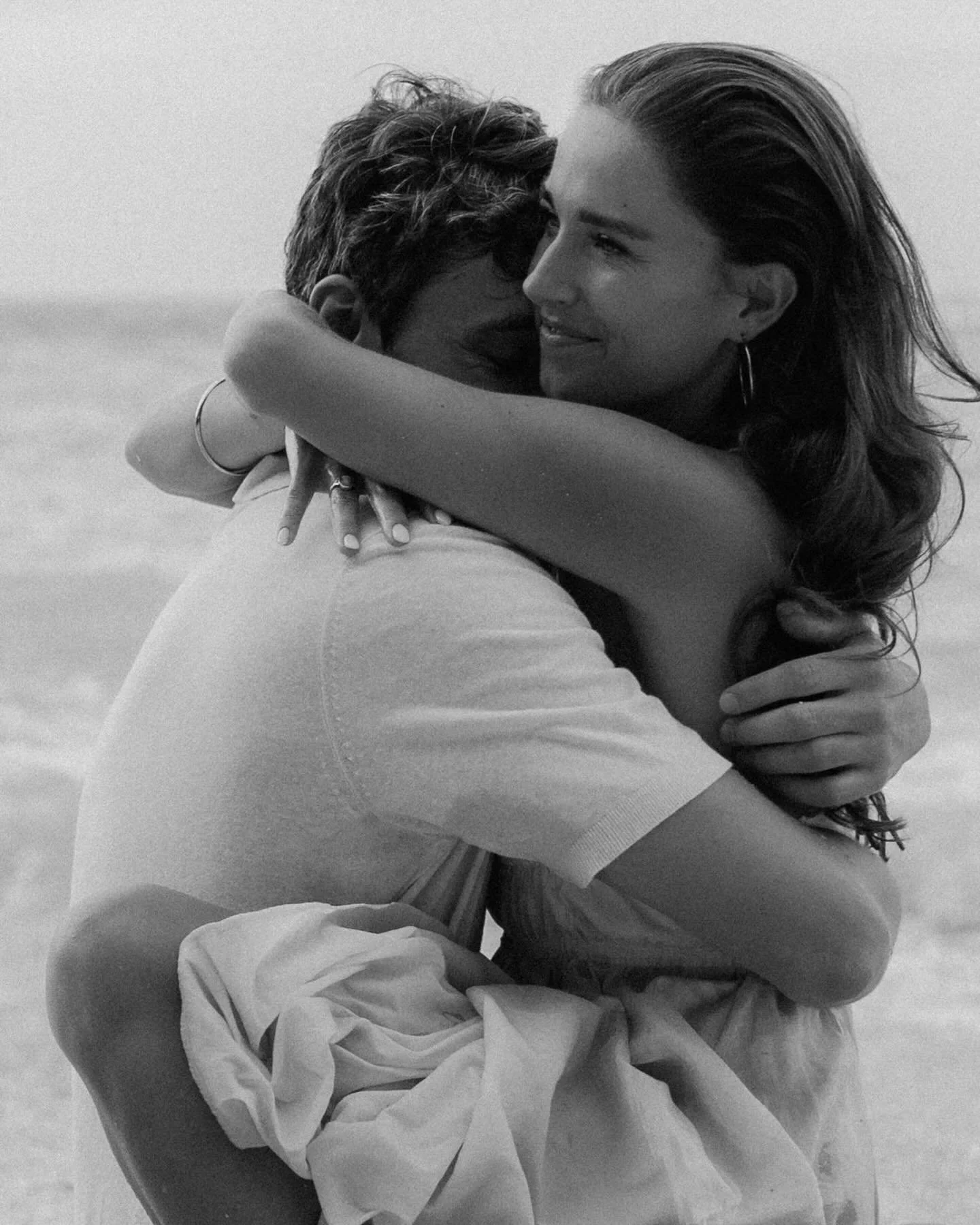 a beach in Bali + lovers + black &amp; white 🖤

rules were meant to be broken, but ya girl still loves color, just a slight interruption to my feed because I can 😎