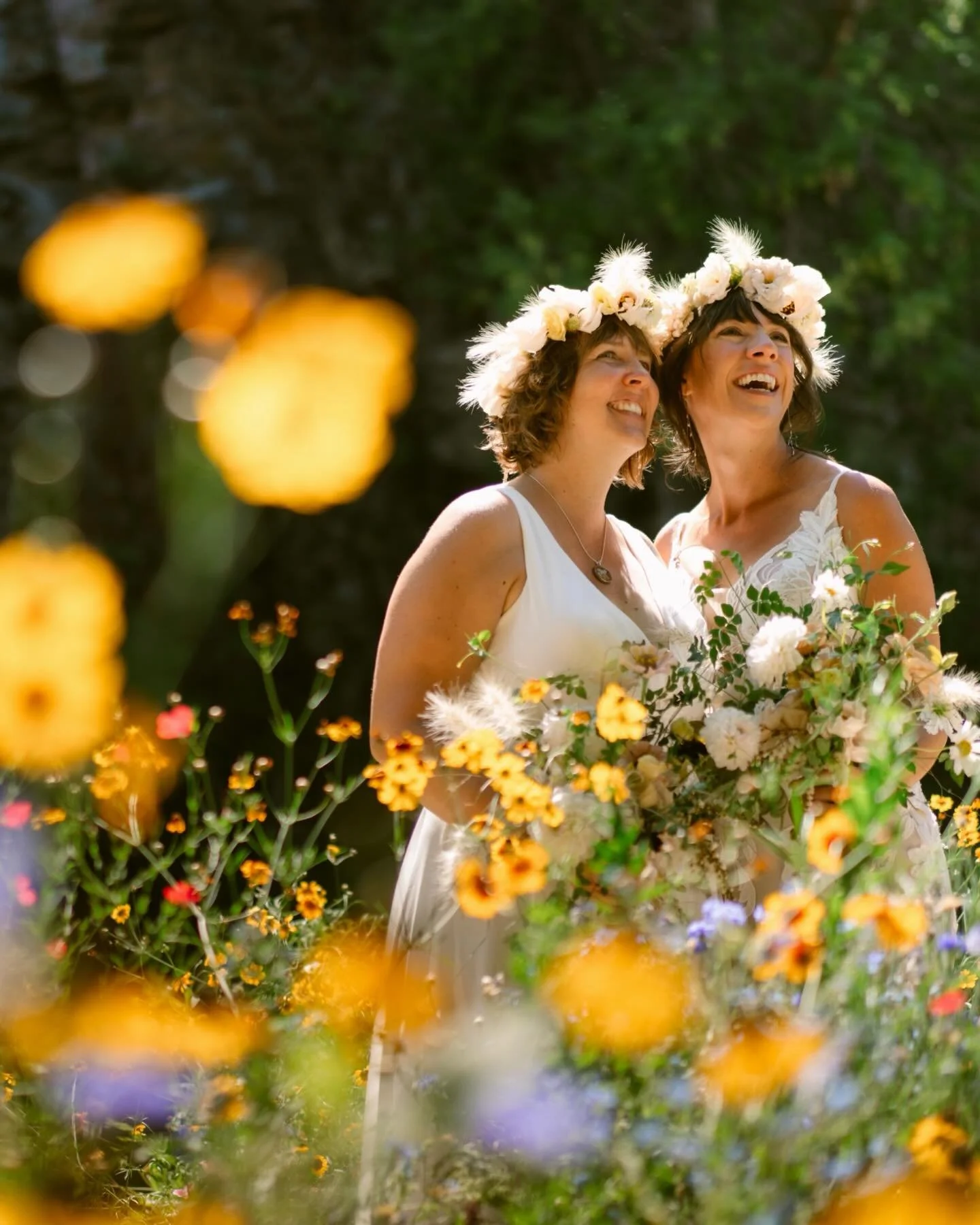 Beginning to think it&rsquo;s summer in Denver at the moment 🙃

Forever some favorites from this Lyons Colorado wedding @lyons_riverbend &hearts;️