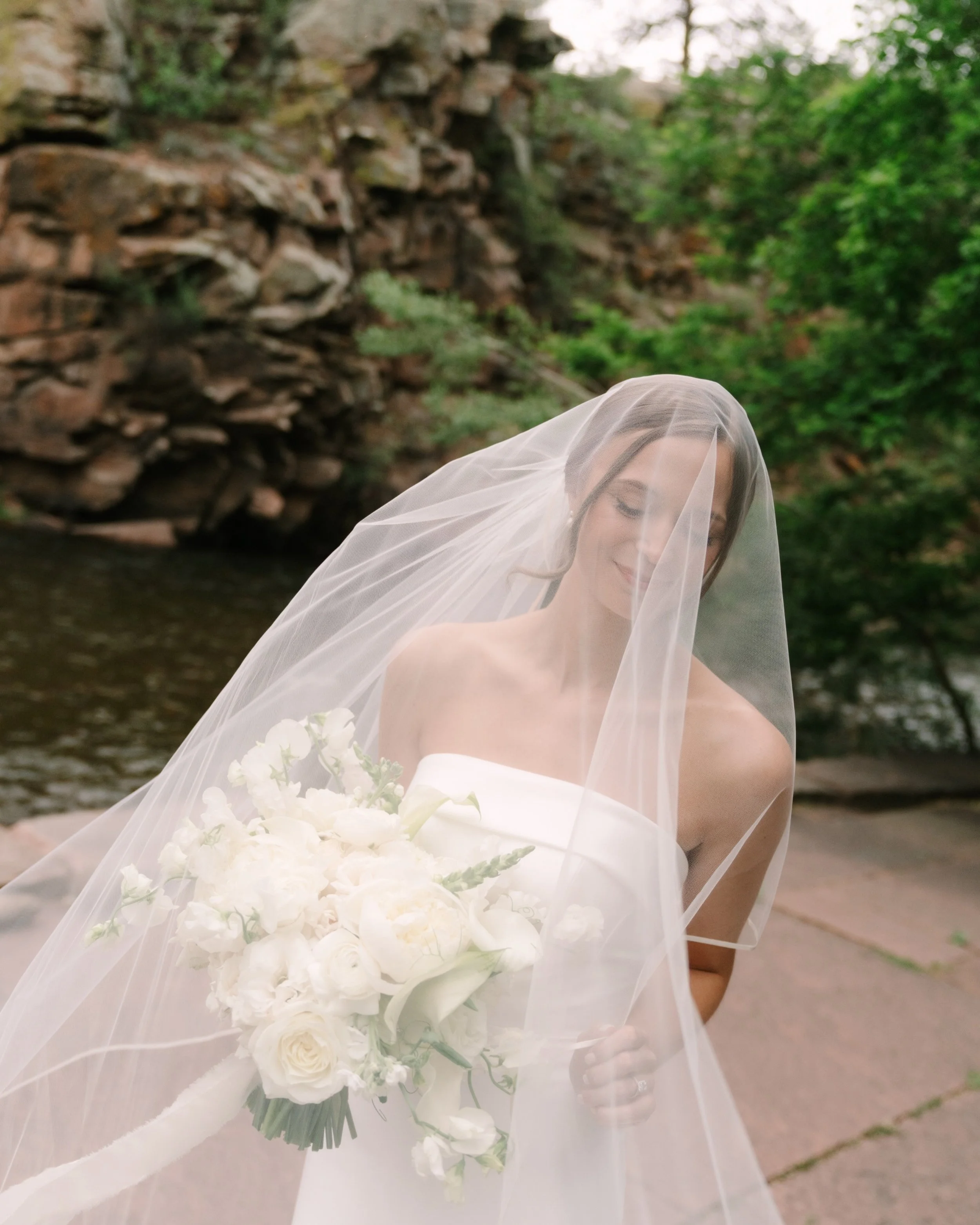 My wedding photography journey began in Colorado back in 2014 and all these years later I finally had the honor of capturing a magical May wedding at the breathtaking @lyons_riverbend 🤗
 
I can&rsquo;t wait to be back &hearts;️ This venue radiates e