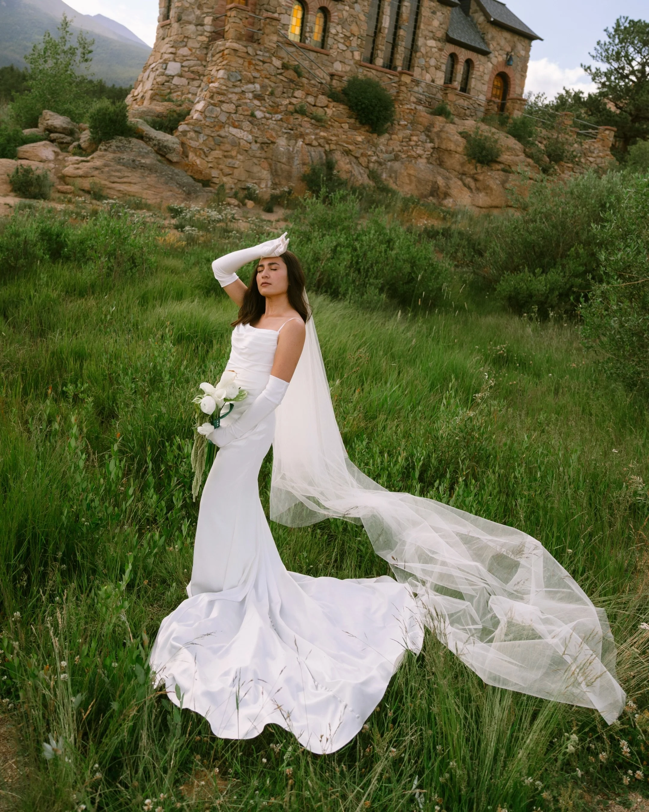 Possibly the most beautiful church in Colorado. I didn&rsquo;t look it up before their wedding day so when I pulled up I gasped, like a true fairytale 😍

Was a lovely sweet day with these two, I&rsquo;m the luckiest.

venue: @wildbasinlodge 
florals