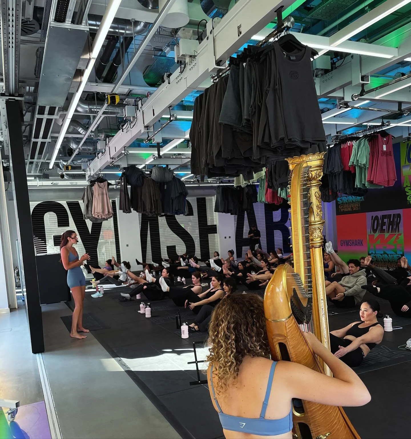 Good Vibes Only ✌️Live harp improv set for International Yoga Day @gymshark
.
.
.
#internationalyogaday #yoga #namaste #harp #londonyoga #gymshark #londonharp #liveyoga #livemusic