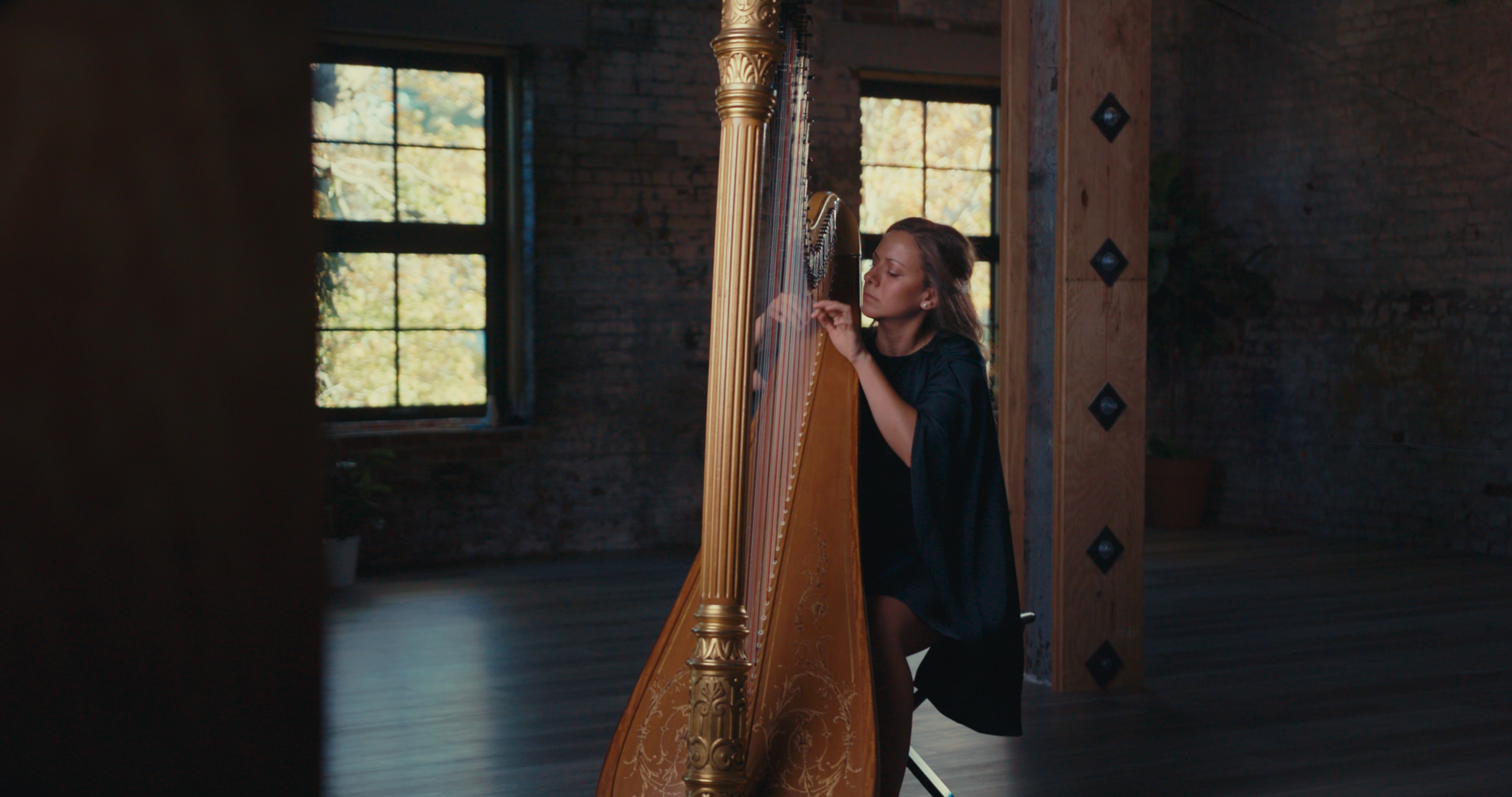 Sequence 05.00_04_44_07.Still001.PNG