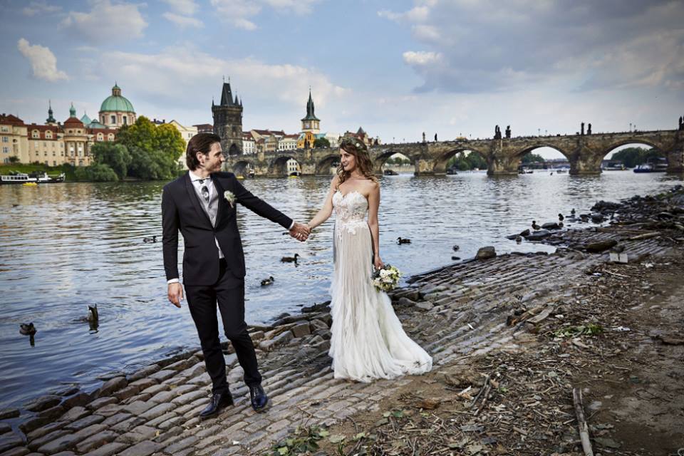Amy + Michael @ Charles Bridge