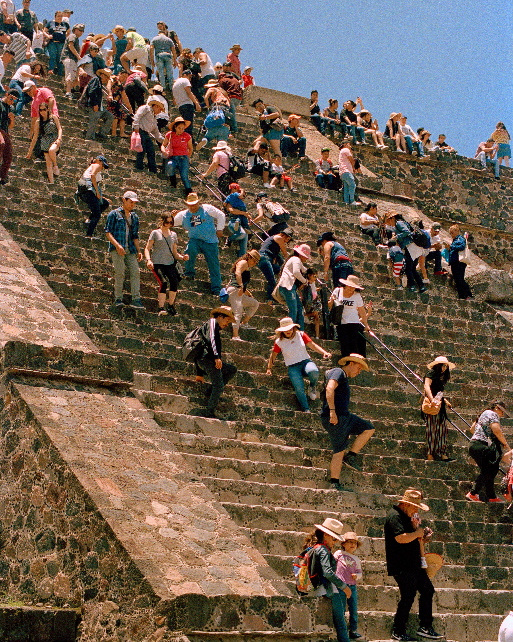 Teotihuacan-Pyramids-015.jpg