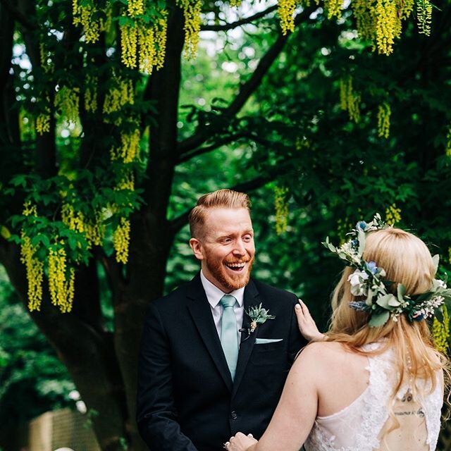 So you&rsquo;ve decided to keep your original wedding date and downsize... now what? 💛
&bull;
Downsizing your wedding due to the world right now does NOT mean your day will be disappointing and sad. Take it as a chance to reflect on what&rsquo;s rea