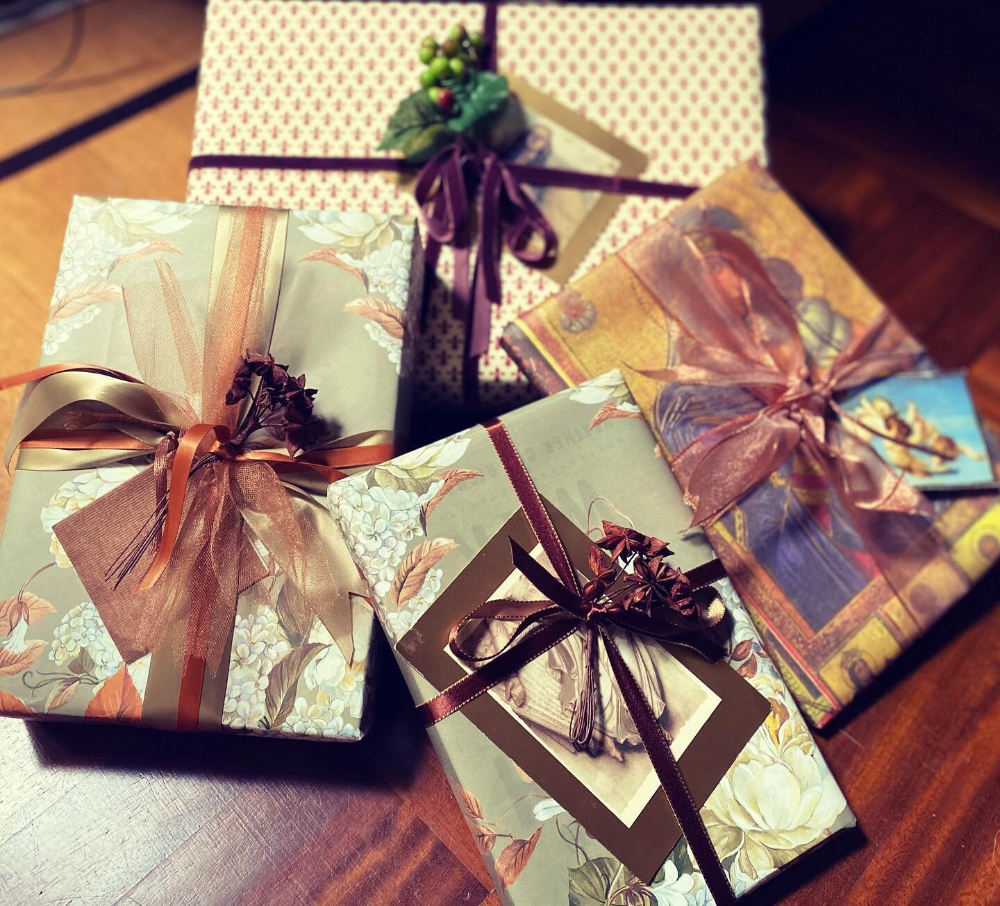 I really love wrapping Christmas presents!