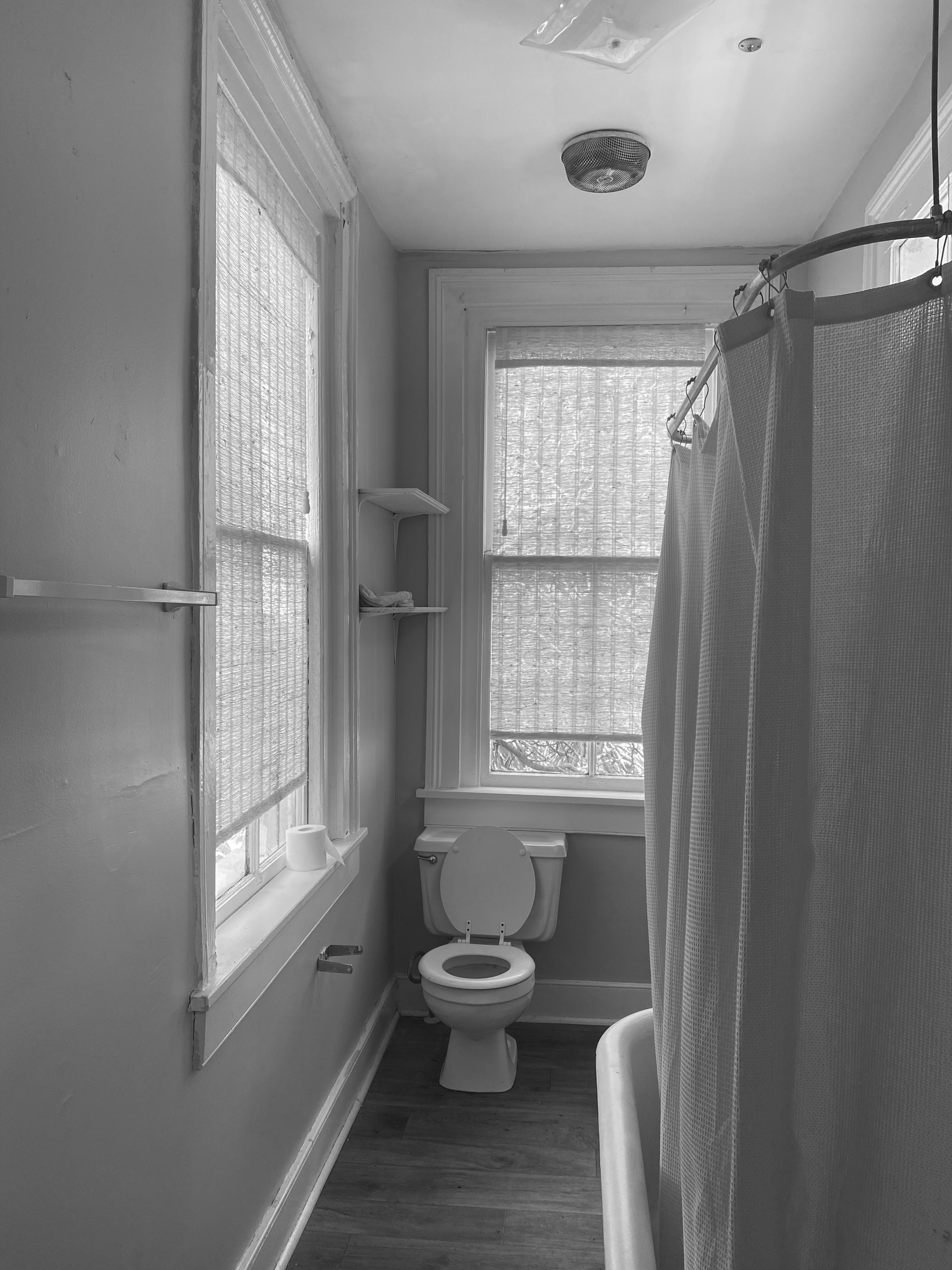 UNIT C BATH BEFORE.JPG