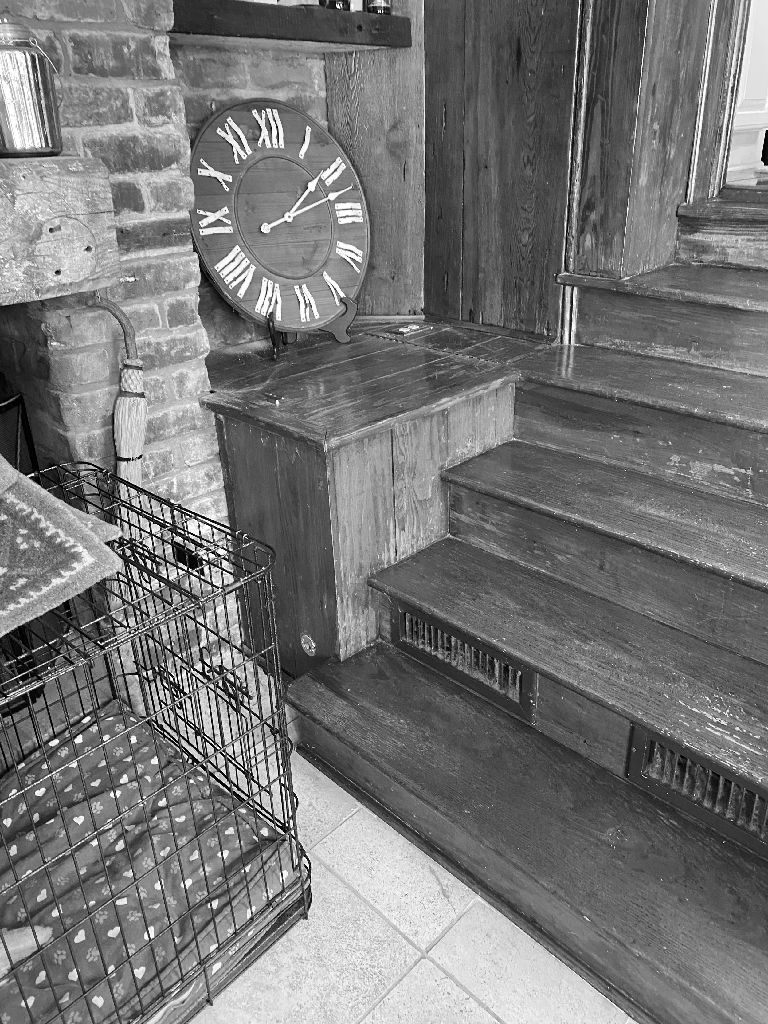 h kitchen steps before.JPG