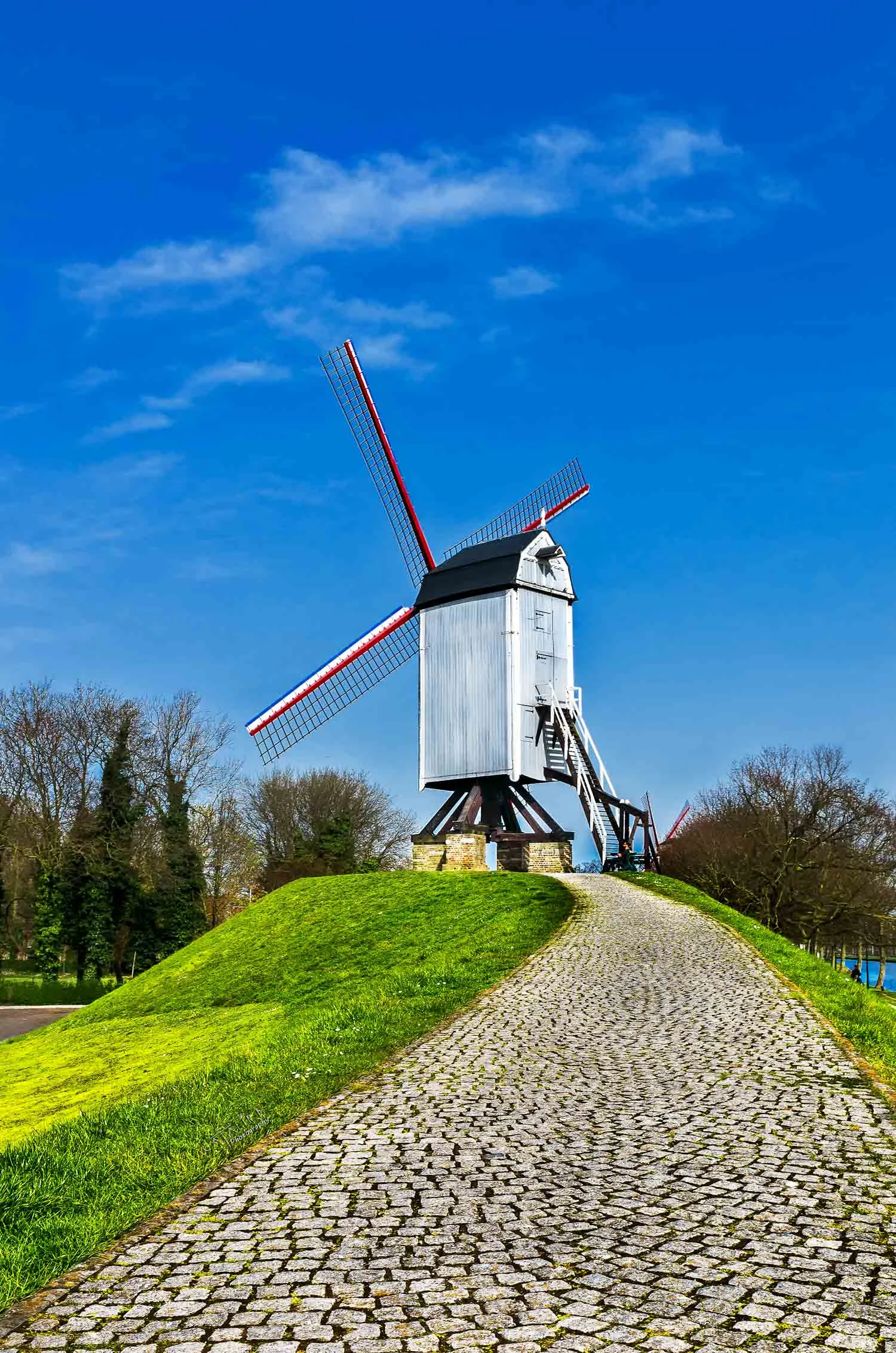 landscape-photo-luxembourg-old-windmill.JPG