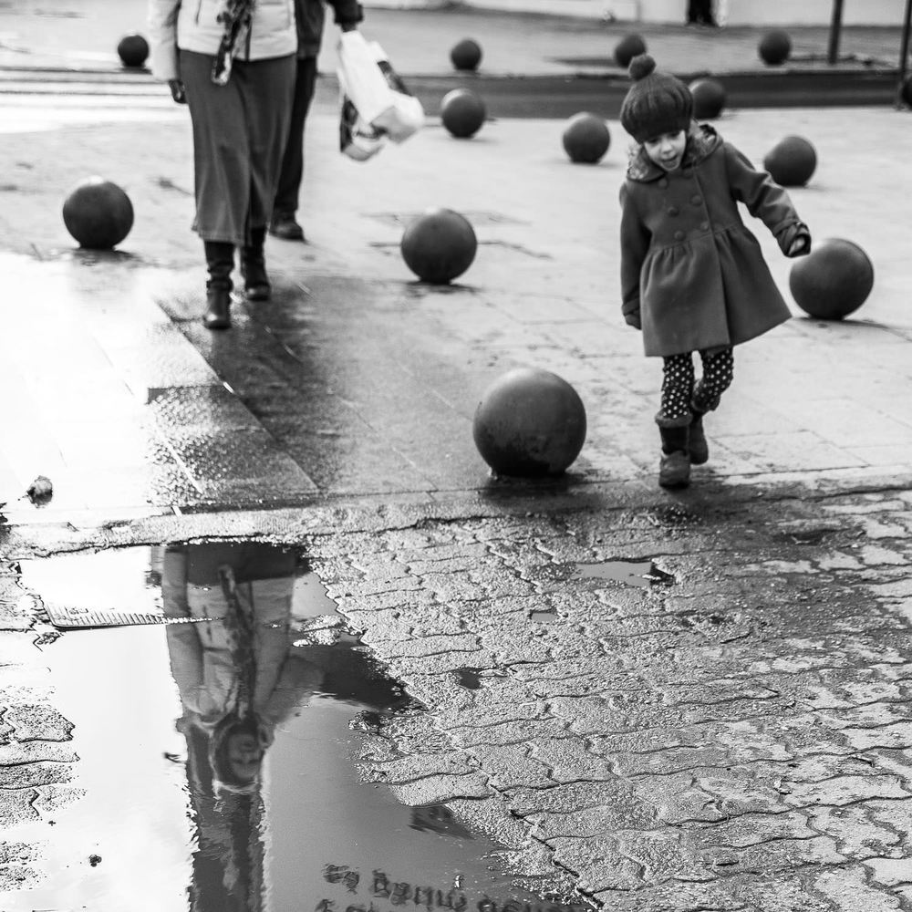 Street Photographer in Luxembourg | Catalin Burlacu Photography | www.ishootcolors.com | Black and White