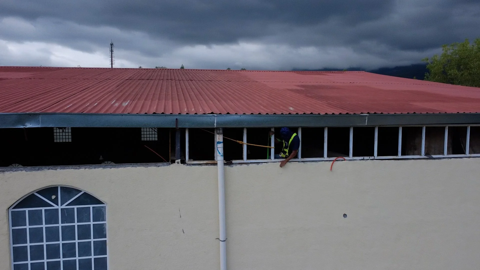 Avanza el Proyecto: Retiro de Ventanas “Tragaluces” en el Auditorio
