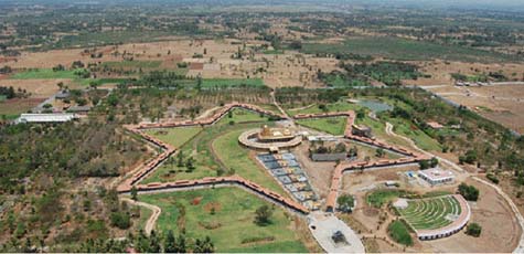 Golden_Temple_Vellore.jpg