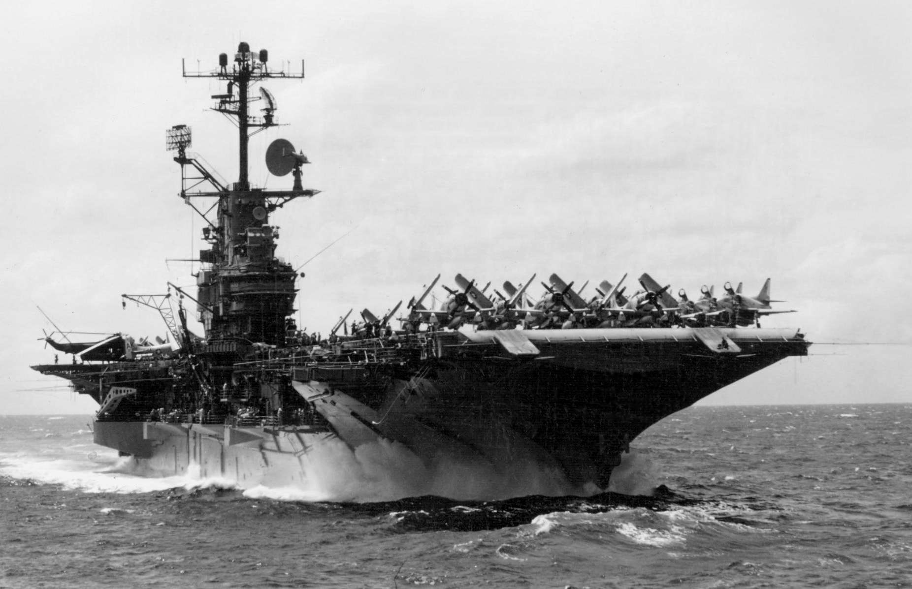 USS_Intrepid_(CV-11)_-_Sep_66.jpg
