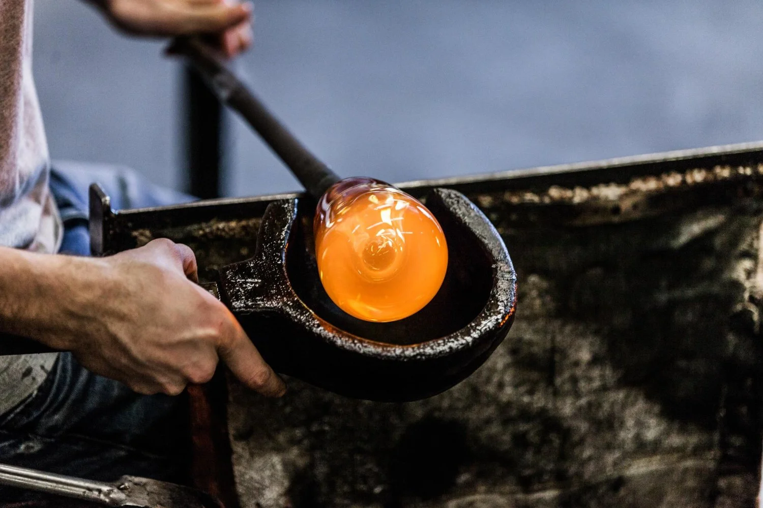 Hands-on Molten Glass Experiences in New Orleans