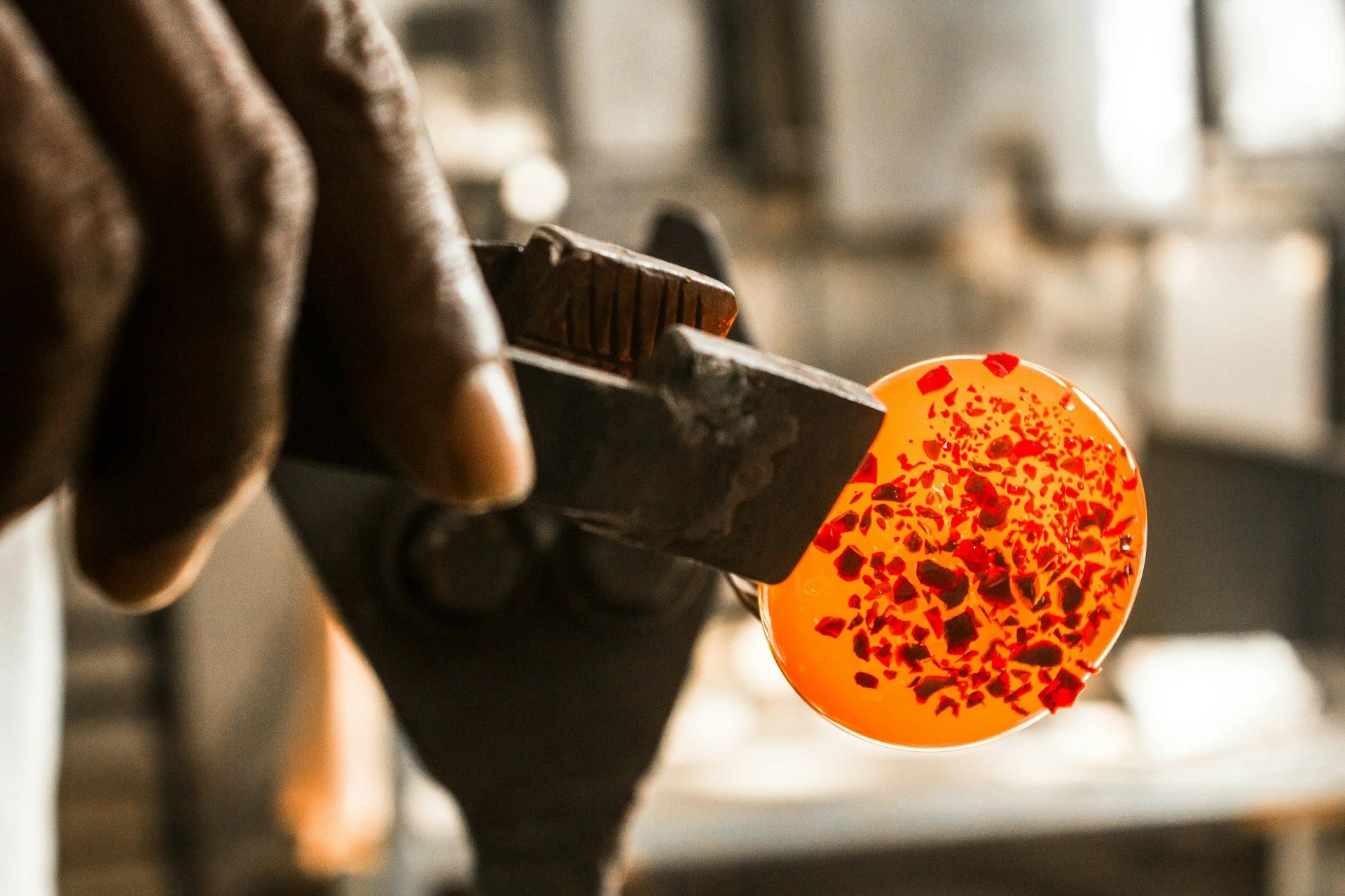 How to Verify Heirloom Craftsmanship: Buyer’s Checklist