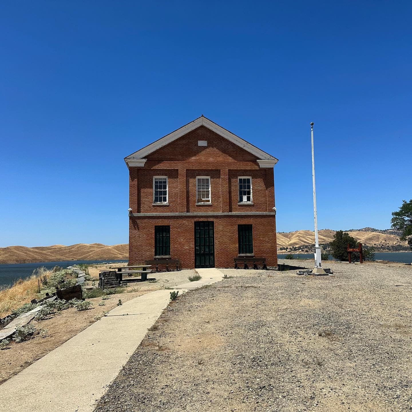 This building is abandoned now but it was the first permanent courthouse in Fresno County when it was built in 1866. Photographed 6.19.23
