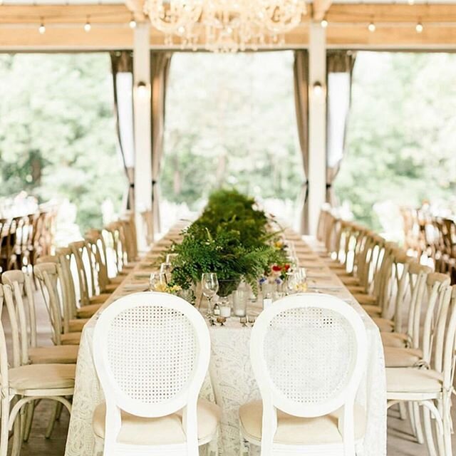 Tis the season for outdoor weddings 🤗 soon I hope!!