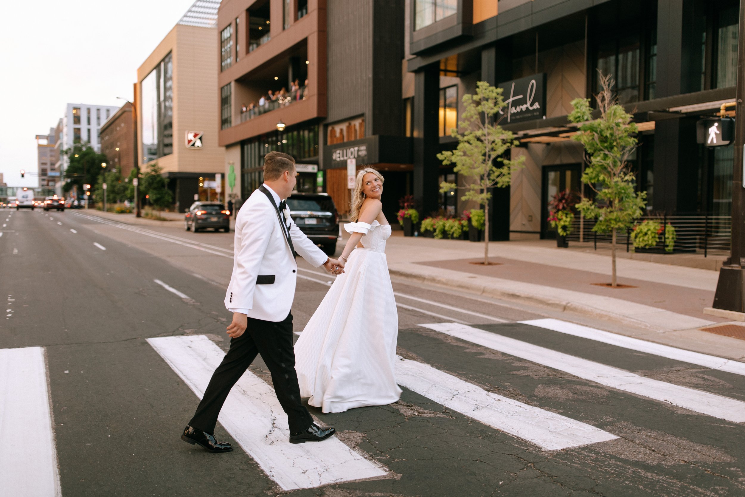 minneapolis minnesota bride and groom sunset golden hour husband and wife wedding photos by madison delaney photography 114.jpg
