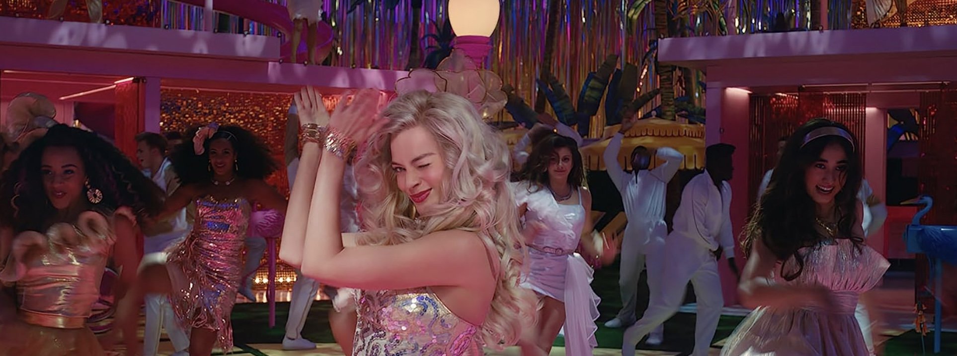 Barbie-hosts-a-dance-party-at-her-Dreamhouse-in-the-Barbie-movie-2023.jpg