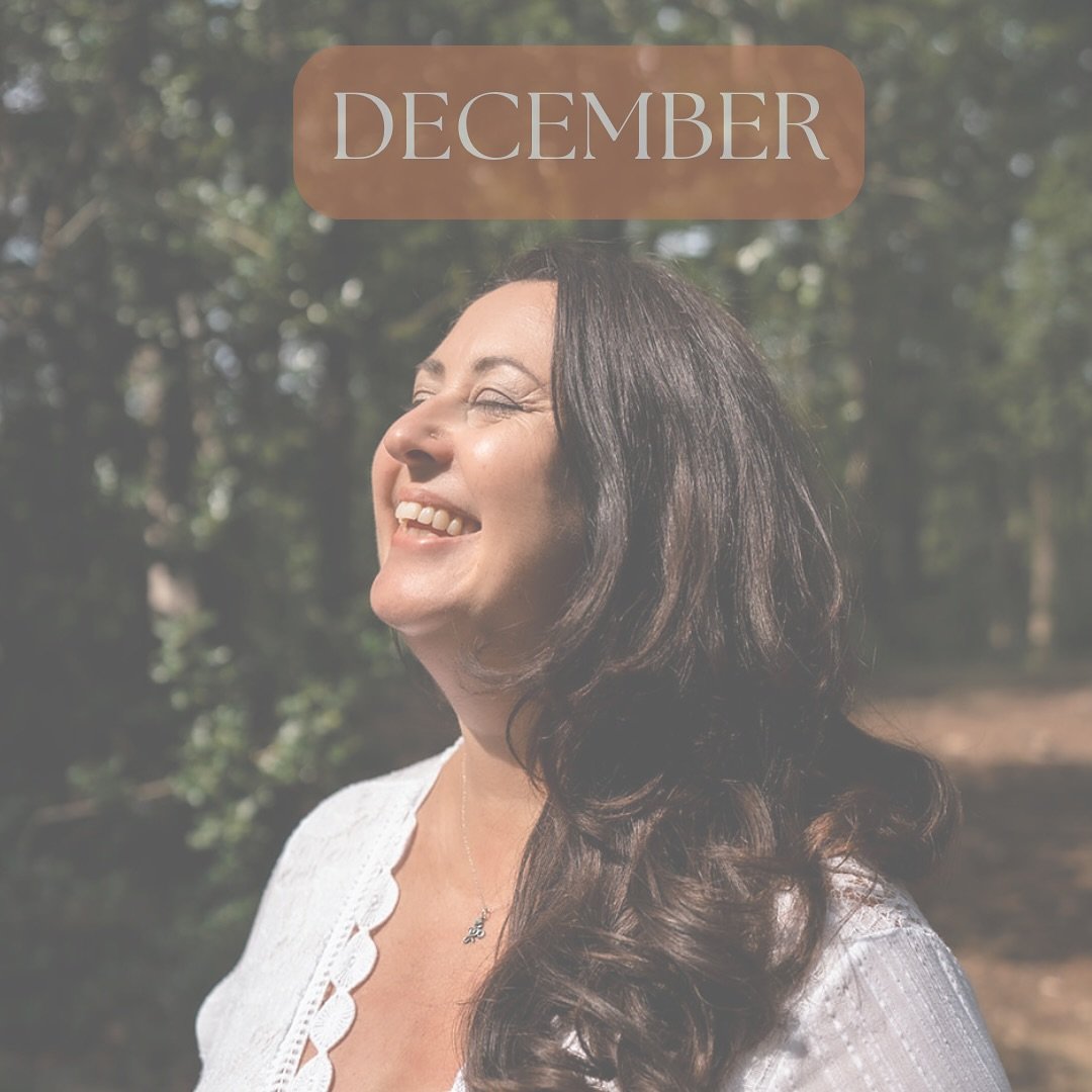 ✨DECEMBER ✨ end-of-autumn 🍂 

It&rsquo;s that heady mix of hibernate 😴 V sparkly party 🥳 - whether you&rsquo;re &lsquo;I&rsquo;m so ready to slow down&rsquo; 🛌 or a &lsquo;twinkly lights&rsquo; ✨person&hellip; I have all you need in the build up 