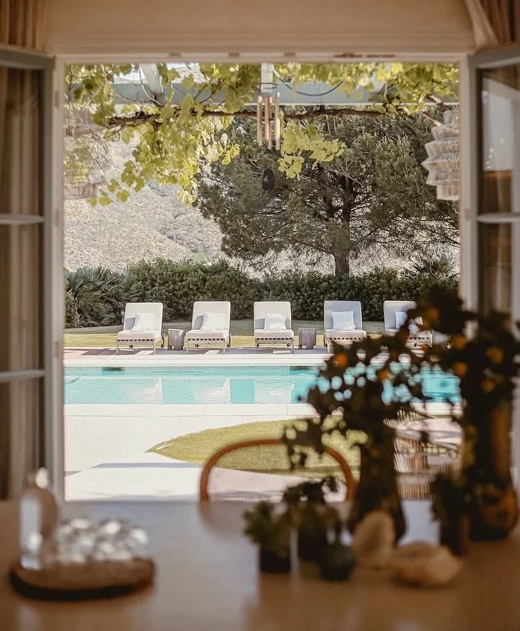 ☀️The LUXE Retreat ☀️ 9-12 July 🇪🇸 ✨THE CALLING✨

Before I book a retreat I feel this immense calling! 

Maybe it sounds silly or over-dramatic, but I feel it rising and it comes from deep inside! 

An overwhelming sense of needing to escape for a 