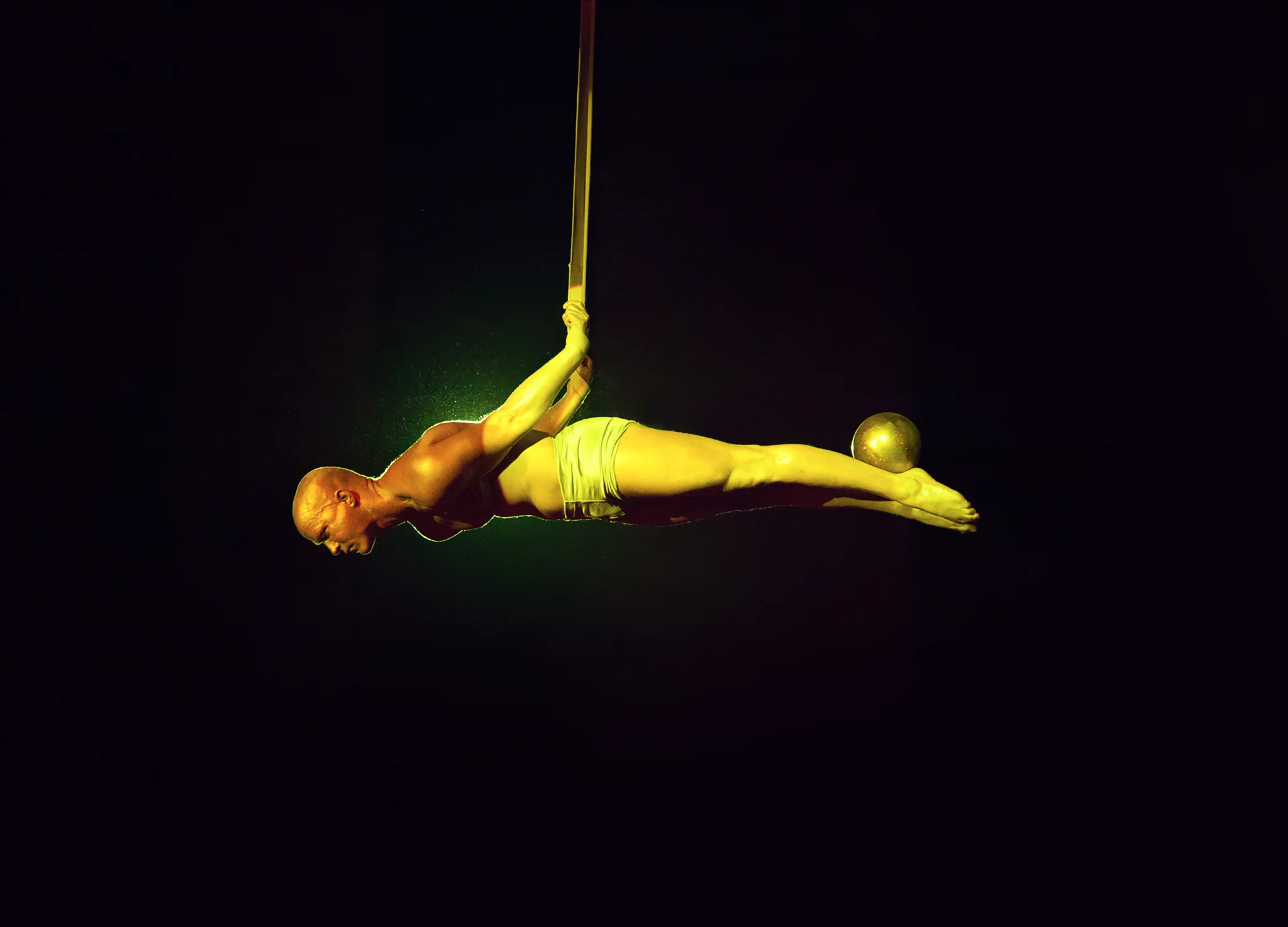 Acrobat2.jpg