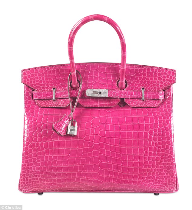 Timsah Derisi fuşya rengi Hermes Birkin çanta , 18 ayar altın ve pırlatalanlarla işlenmiş. $222.000