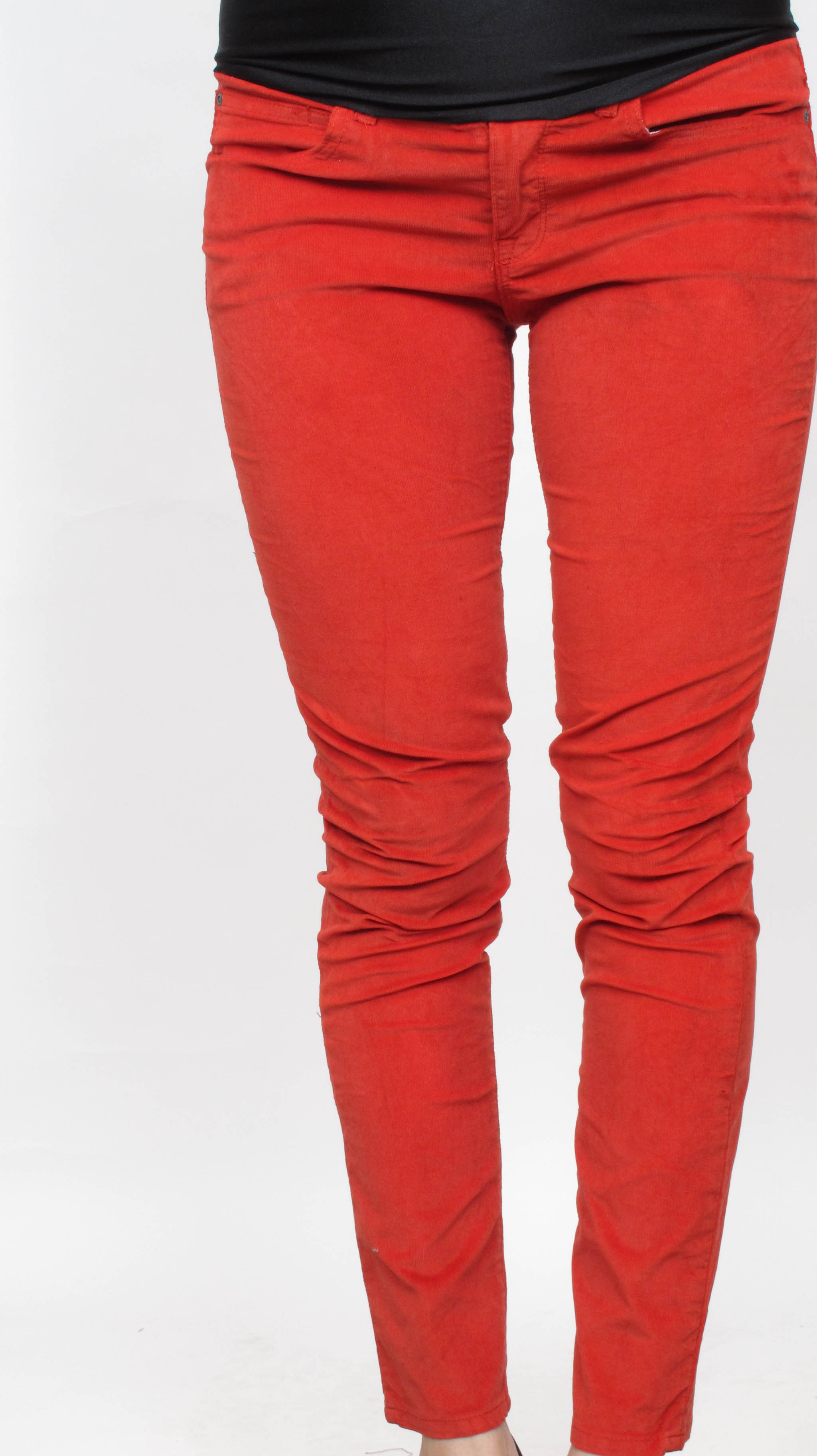 red sold jeans