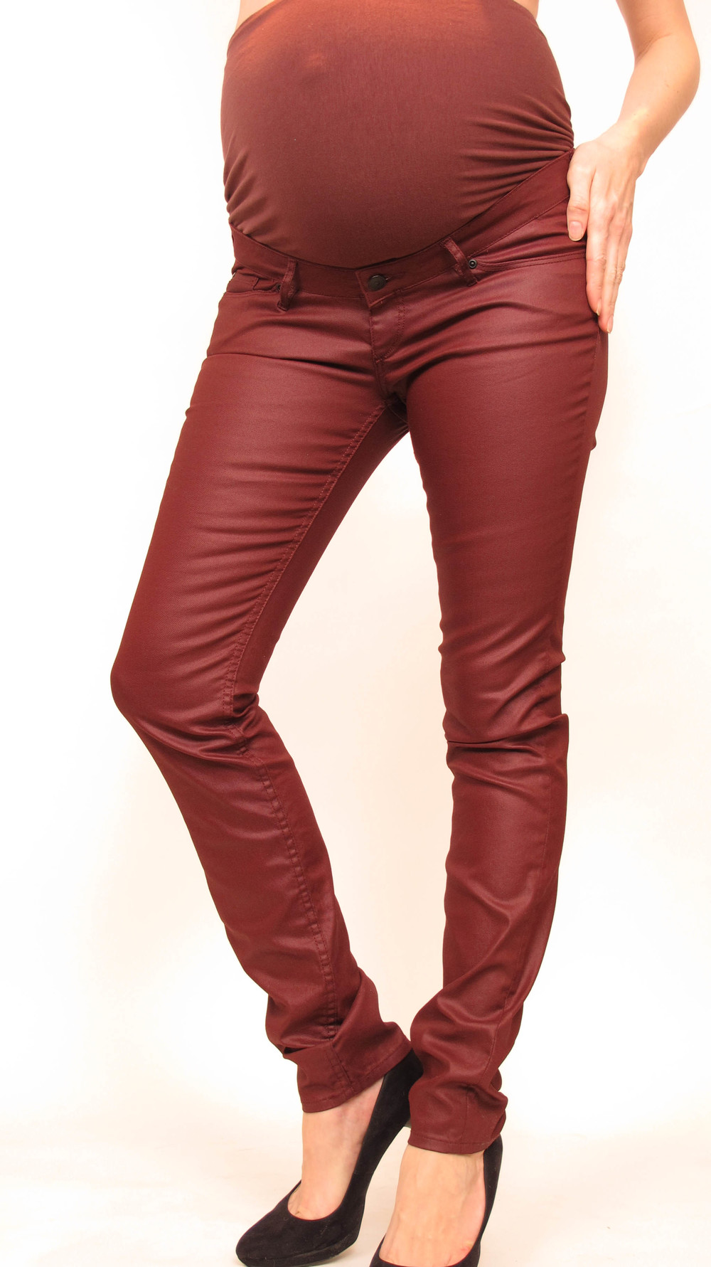 privacy argument hond H&M Mama Maroon Waxed Skinny Maternity Jeans — She & Wolf