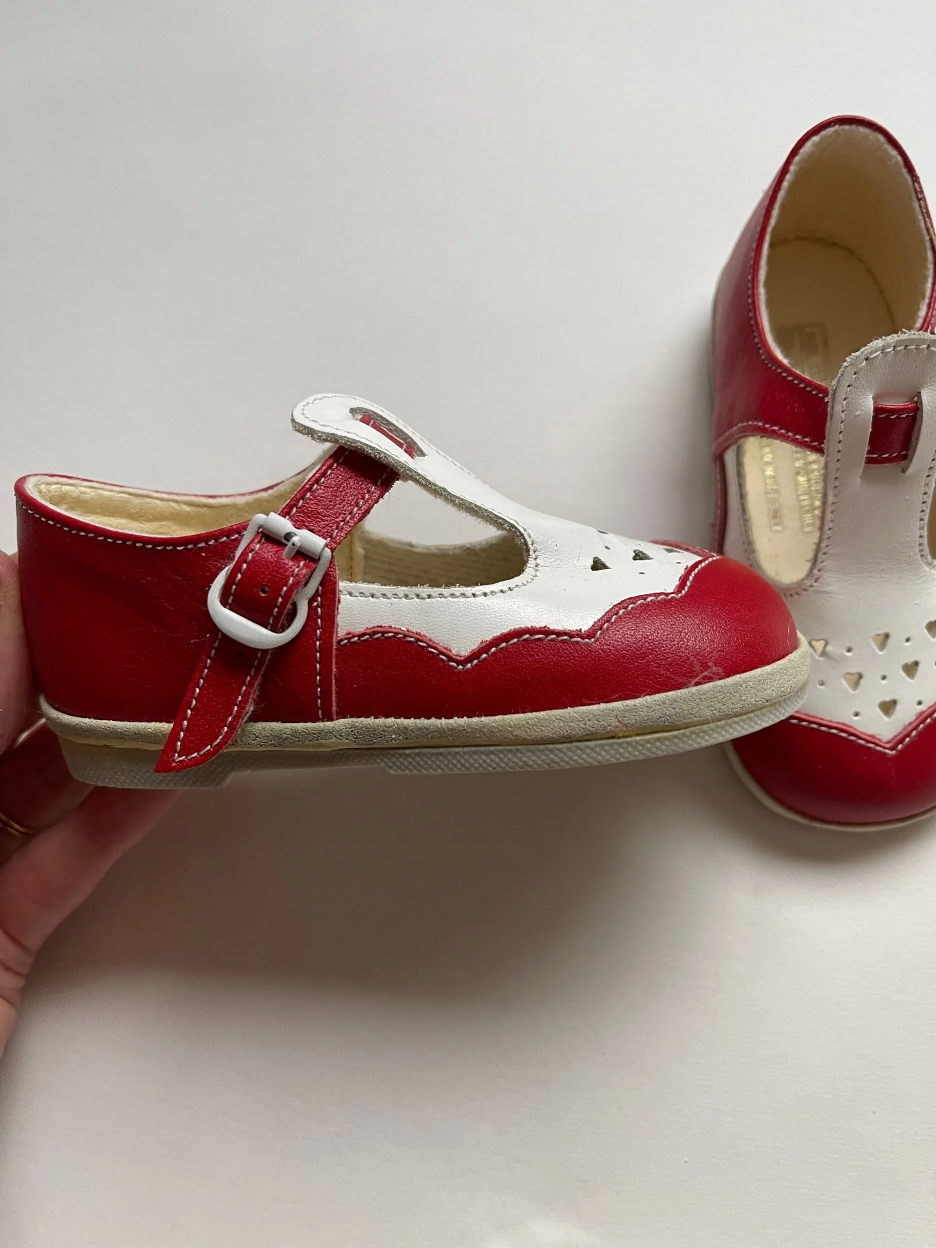 4D74AECF-1DA2-4007-ADEA-52AC3530AE2B