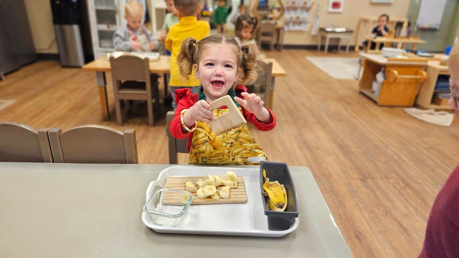 Ryder banana slicing.jpg