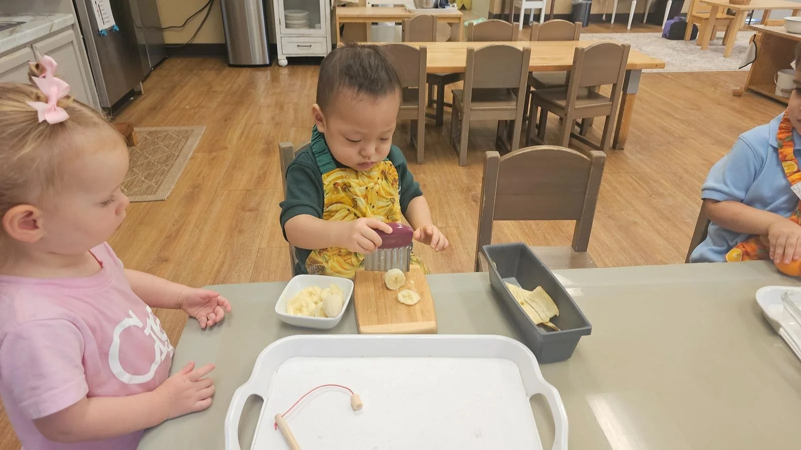Ian banana slicing.jpg