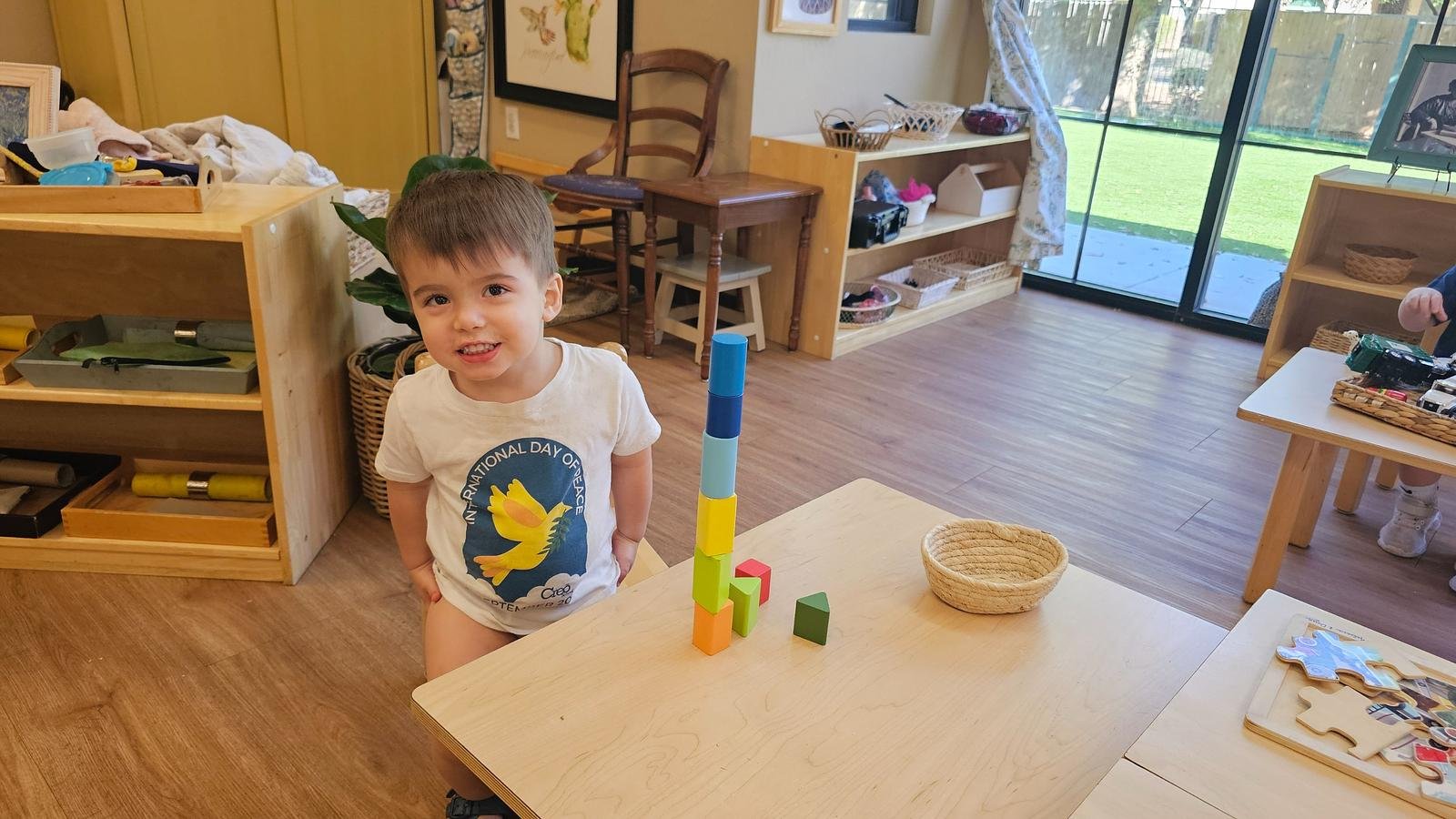 Luis stacking blocks.jpg