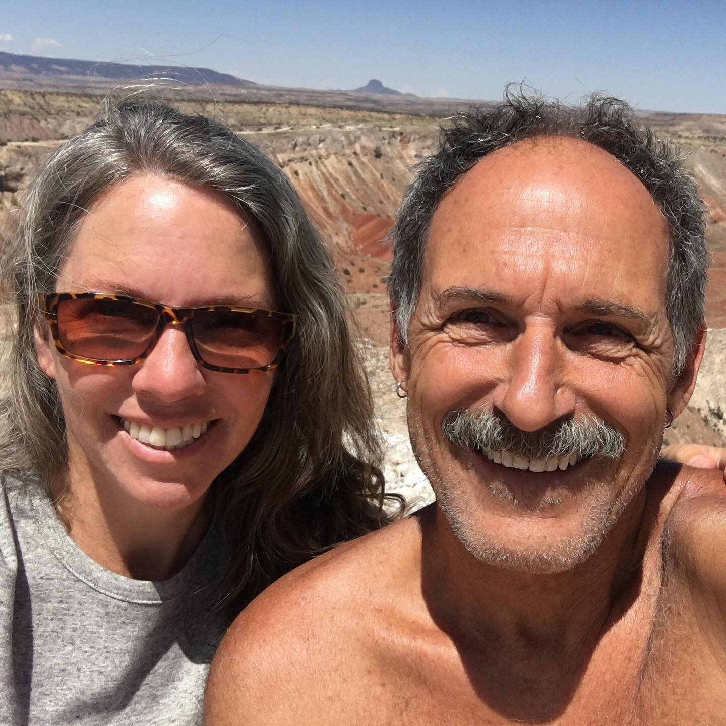 Exploring New Mexico and all its beauty (and muck)
.
.
#timetoplay #hikenm #nmoutdoors #getoutside #weekendadventures #sanysidro #whitemesa @salomon #favoritehikingshoes