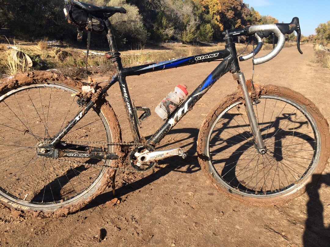 This singlespeed is perfect for the Corrales bosque dirt trails... so much fun !
#internationalsinglespeedday
#giantxtc