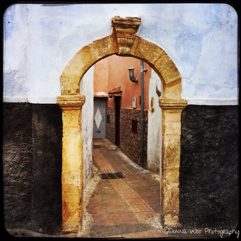  An entrance to residences in the medina that I really liked.  I realized a year later that a friend of my husband’s lives here.  May 2015.  Rabat, Morocco 