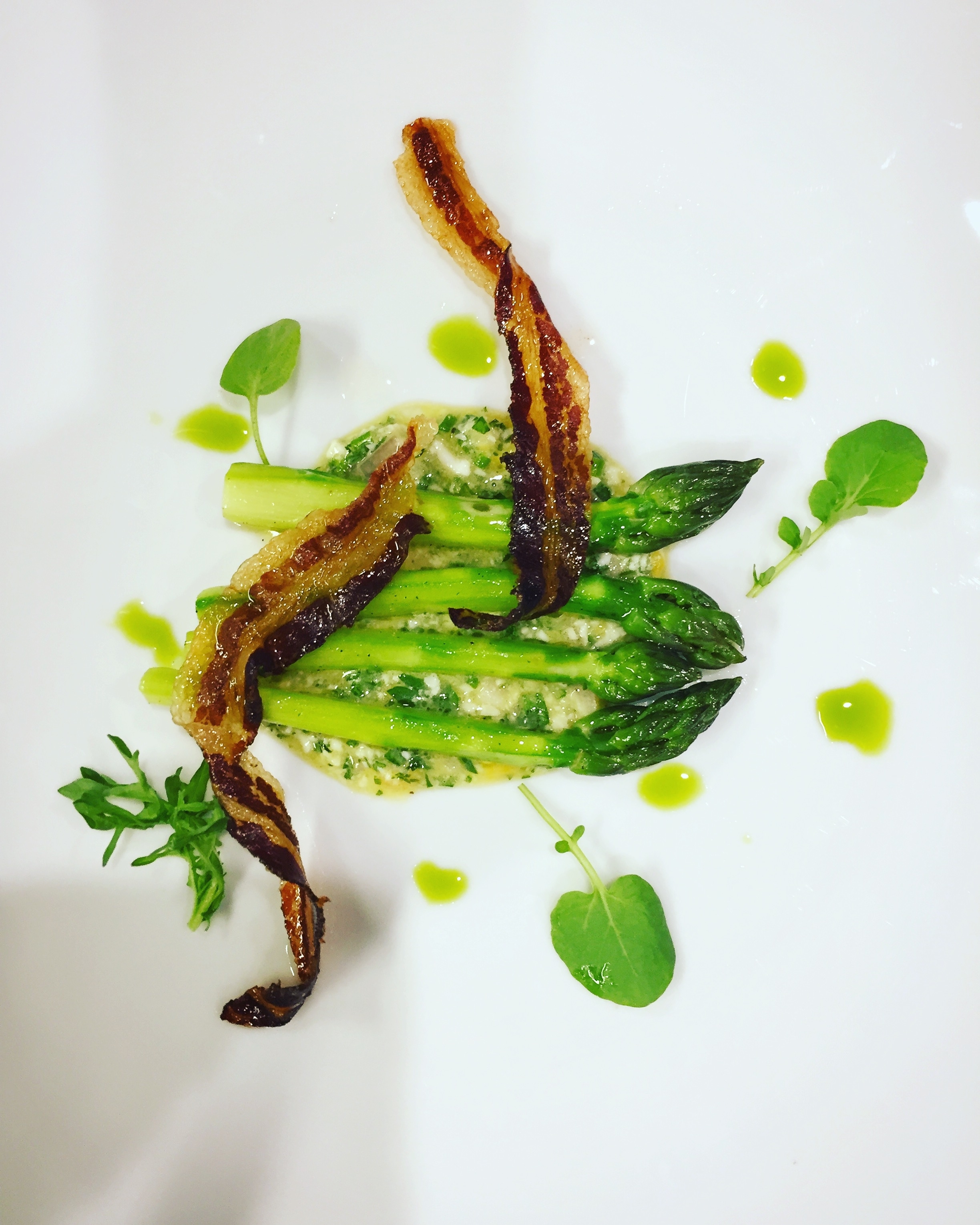 Spring asparagus, egg, anchovy and pancetta
