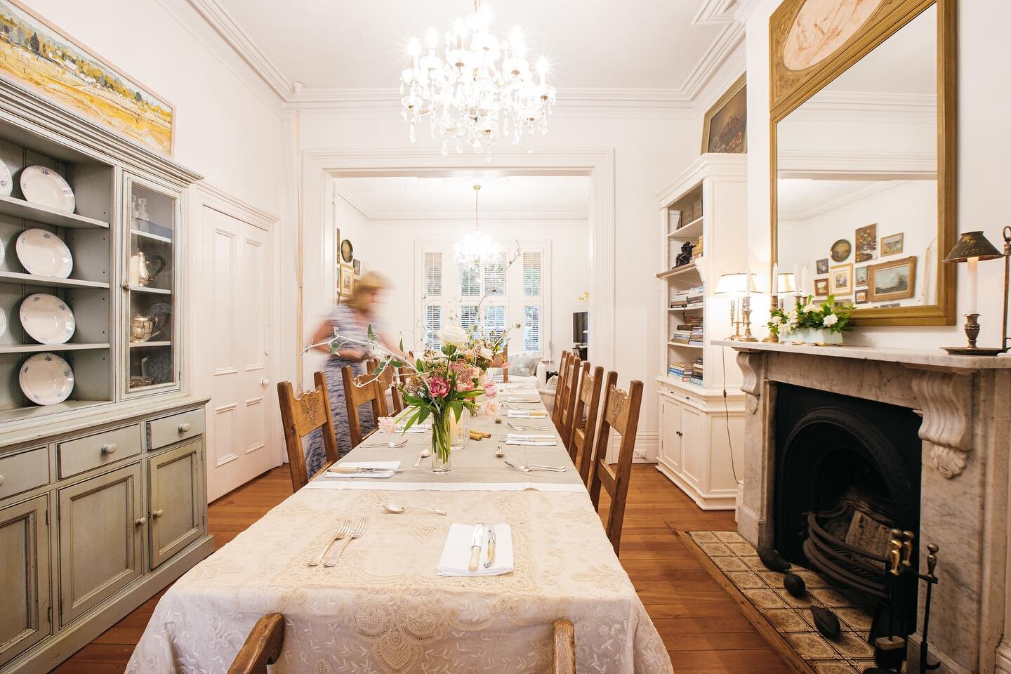 Looking forward to the end of lockdown and we can get back into the kitchen&hellip;

One of my favorite shots from our Paddington dinner last year&hellip; 

#settingthetable #beautifulhomes #privatechef #sydneyeats #sydneyeats