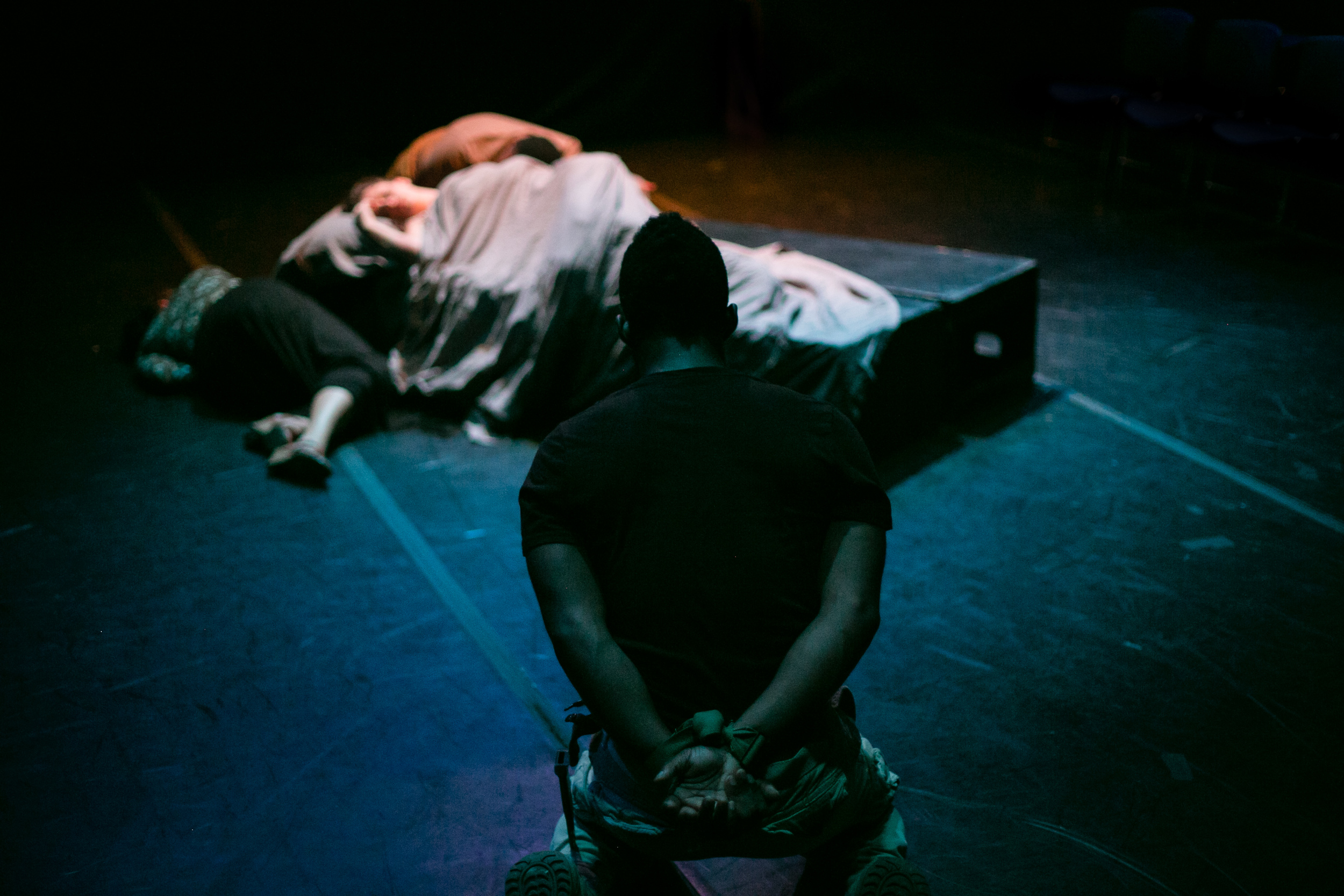  "Look on the tragic loading of this bed." (Jak Watson)&nbsp; The Tragedy of Othello, the Moor of Venice , Schapiro Theater, 2014. Photo by&nbsp; Amy Sims . 