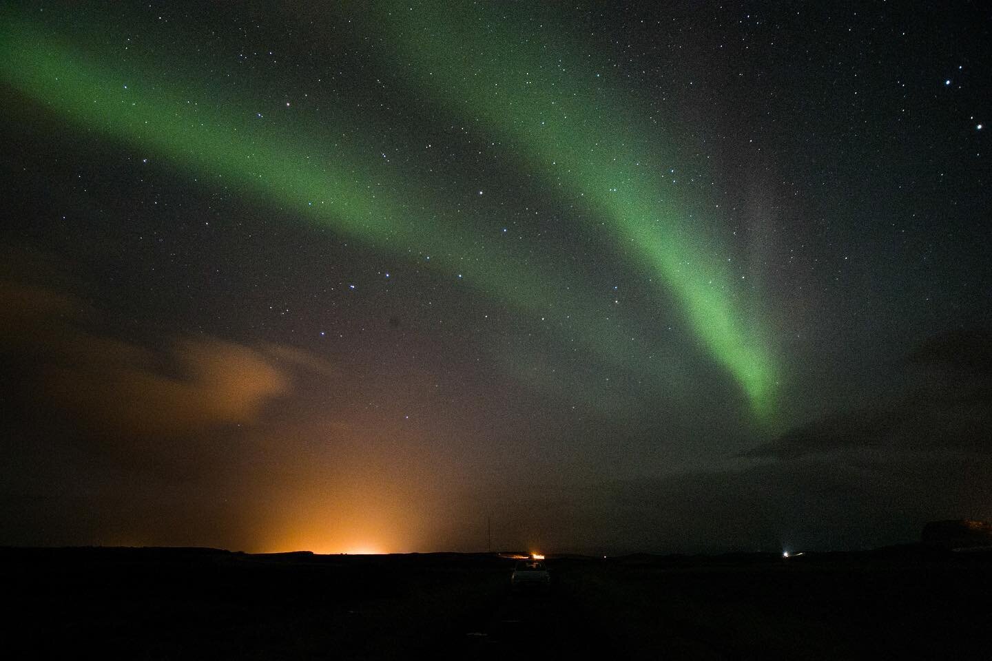 Aurora in the sky! &hellip;.no words required &hellip;says 😊
.
.
.
#nature #naturephotography #naturelovers #outdoors #iceland #icelandtravel #landscapephotography #landscape #nightphotography #night #aurora #auroraborealis #aurorahunting #amazing #