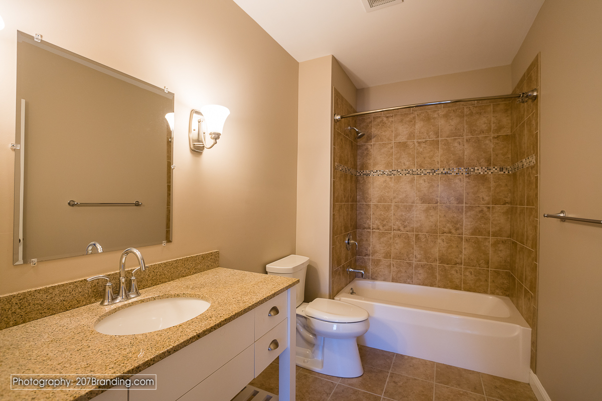 South-Portland-Real-Estate-Photographer-18.jpg