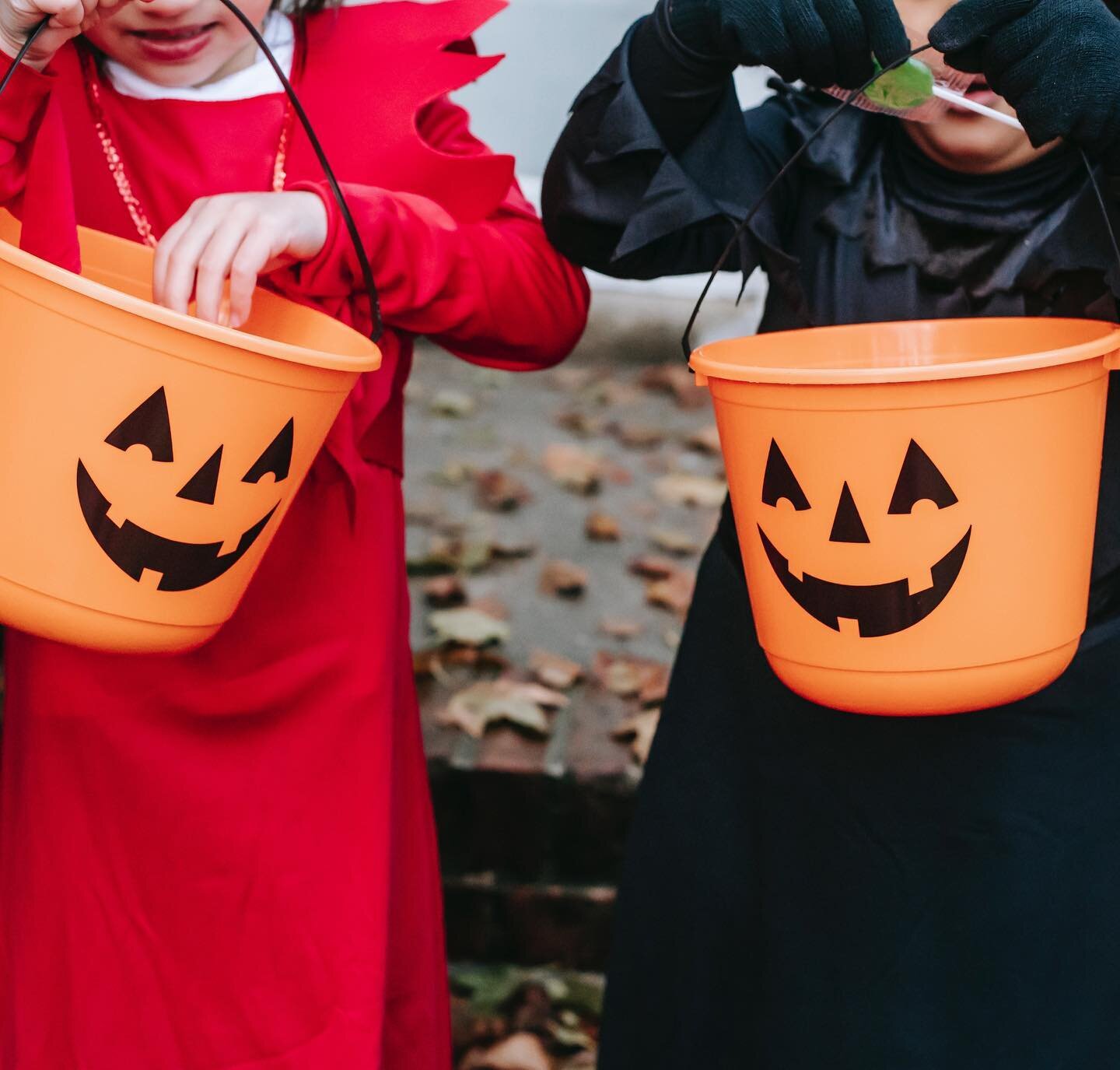 Are fuzzy peaches gluten-free? 🍬 Are Starburst gluten-free? What about Caramilk bars? 🍫 Are they gluten-free? If you have celiac disease or gluten intolerance you may think many of your favorite foods and candies are off limits this Halloween, but 