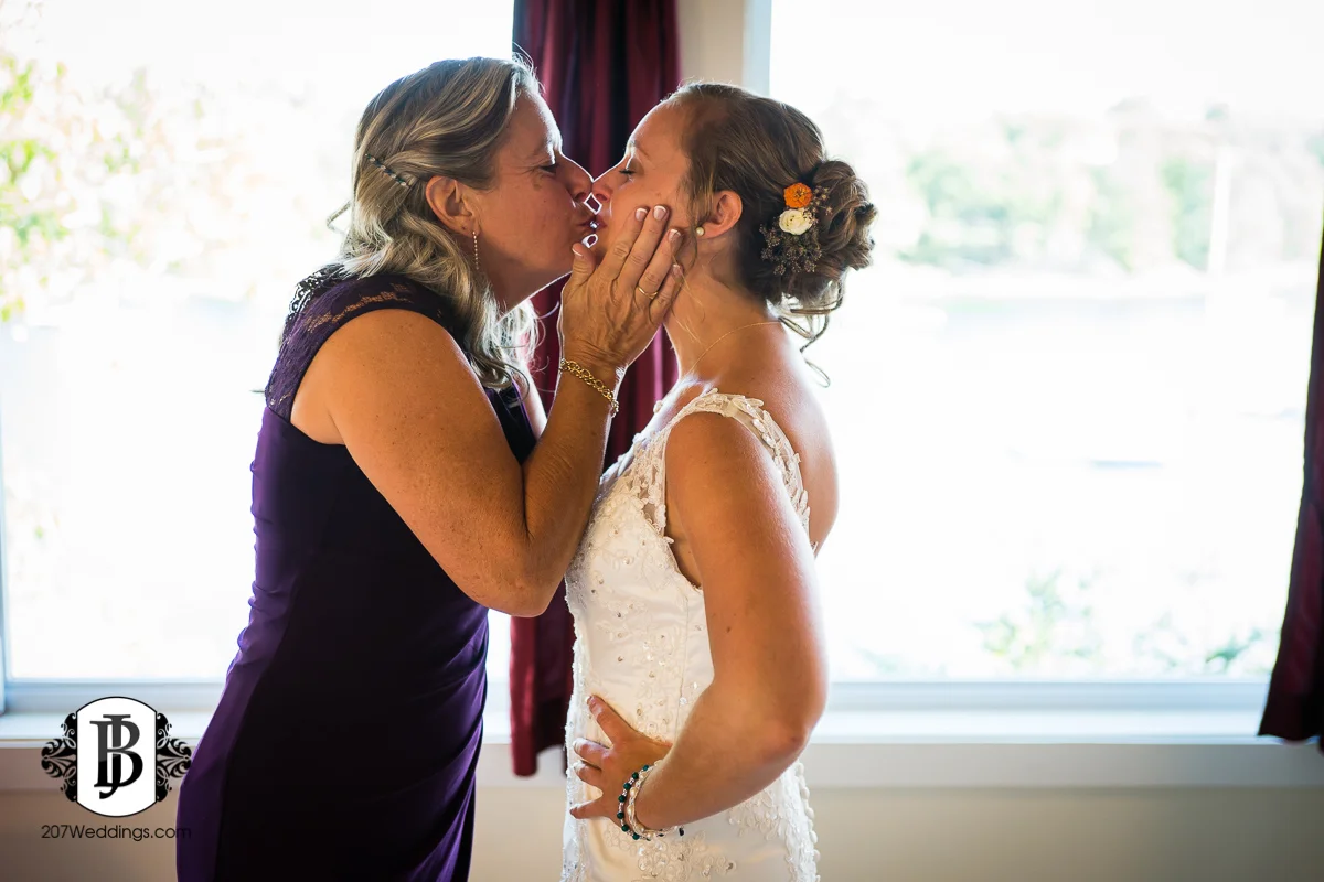 kyle-emily-boothbay-harbor-wedding-photographer-7-2.jpg