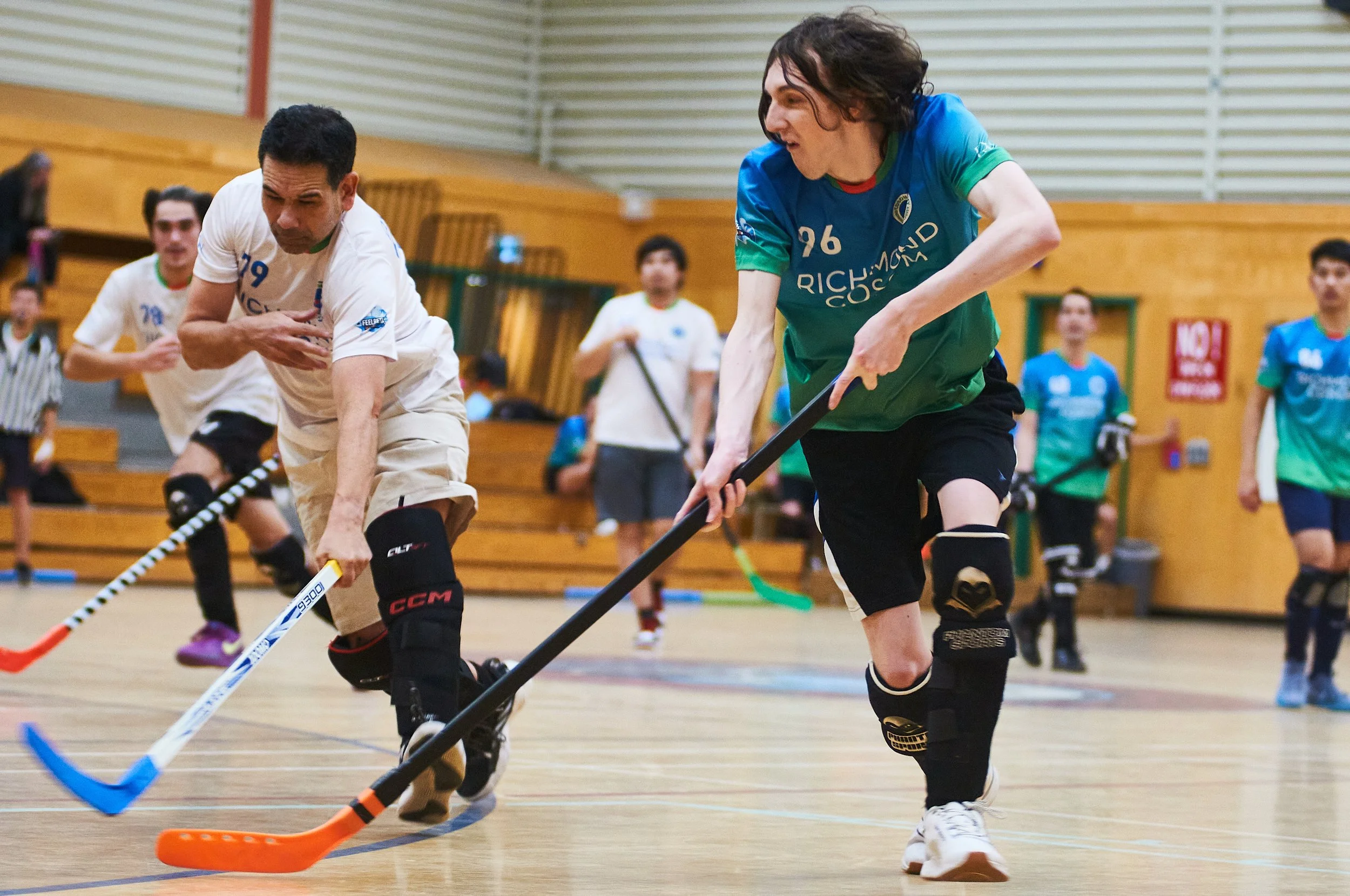 Dec-15_Old Yellers vs Outlaws 11.jpeg