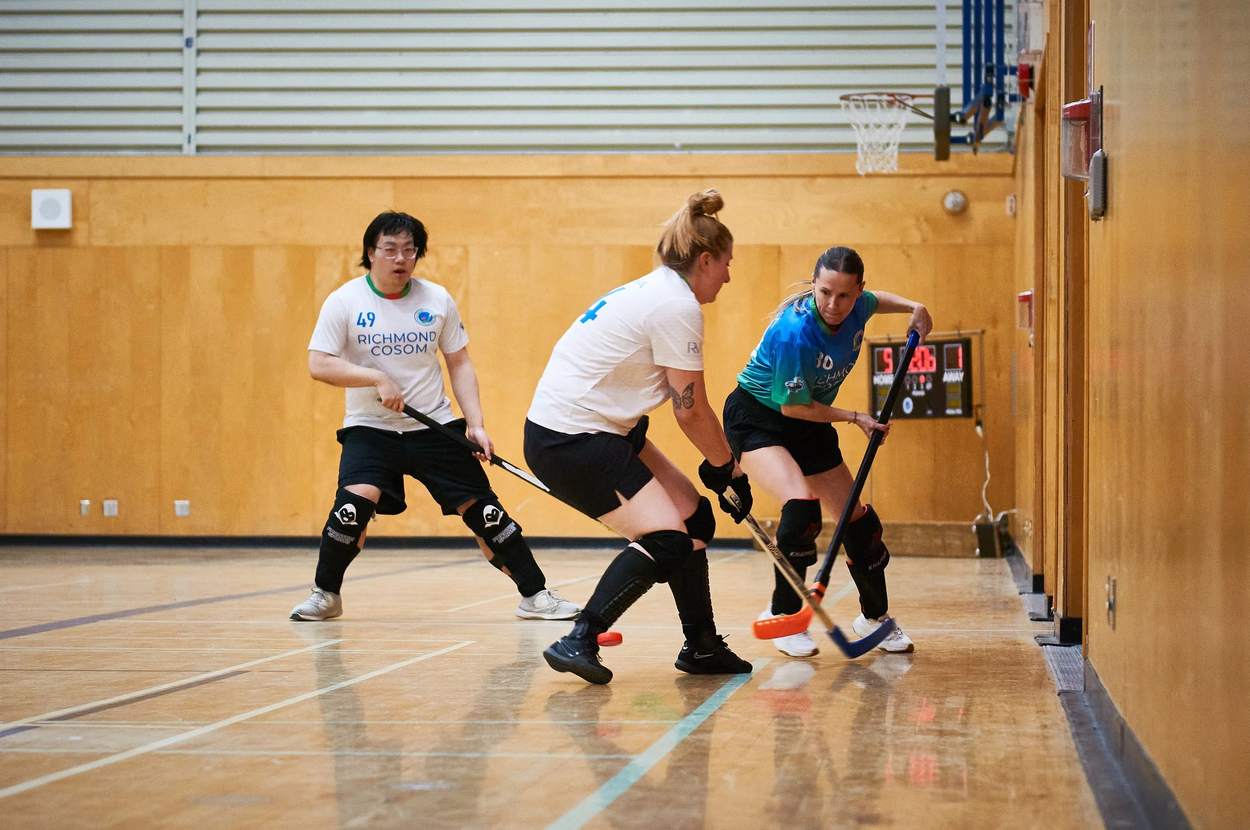 Dec-15_Old Yellers vs Outlaws 14.jpeg