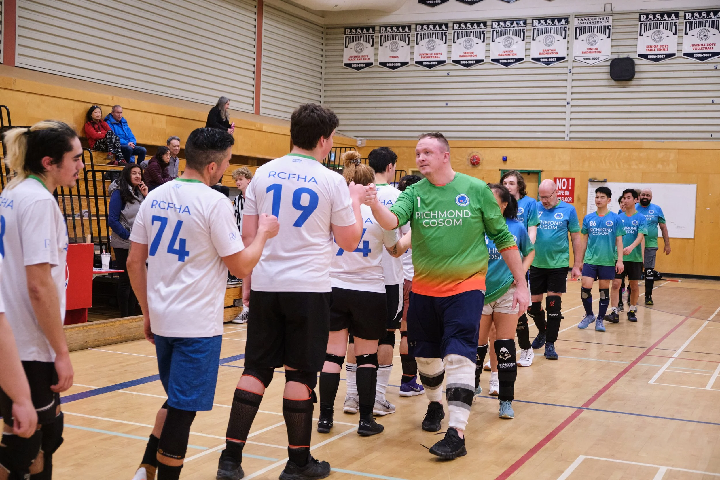 Dec-15_Old Yellers vs Outlaws 22.jpeg