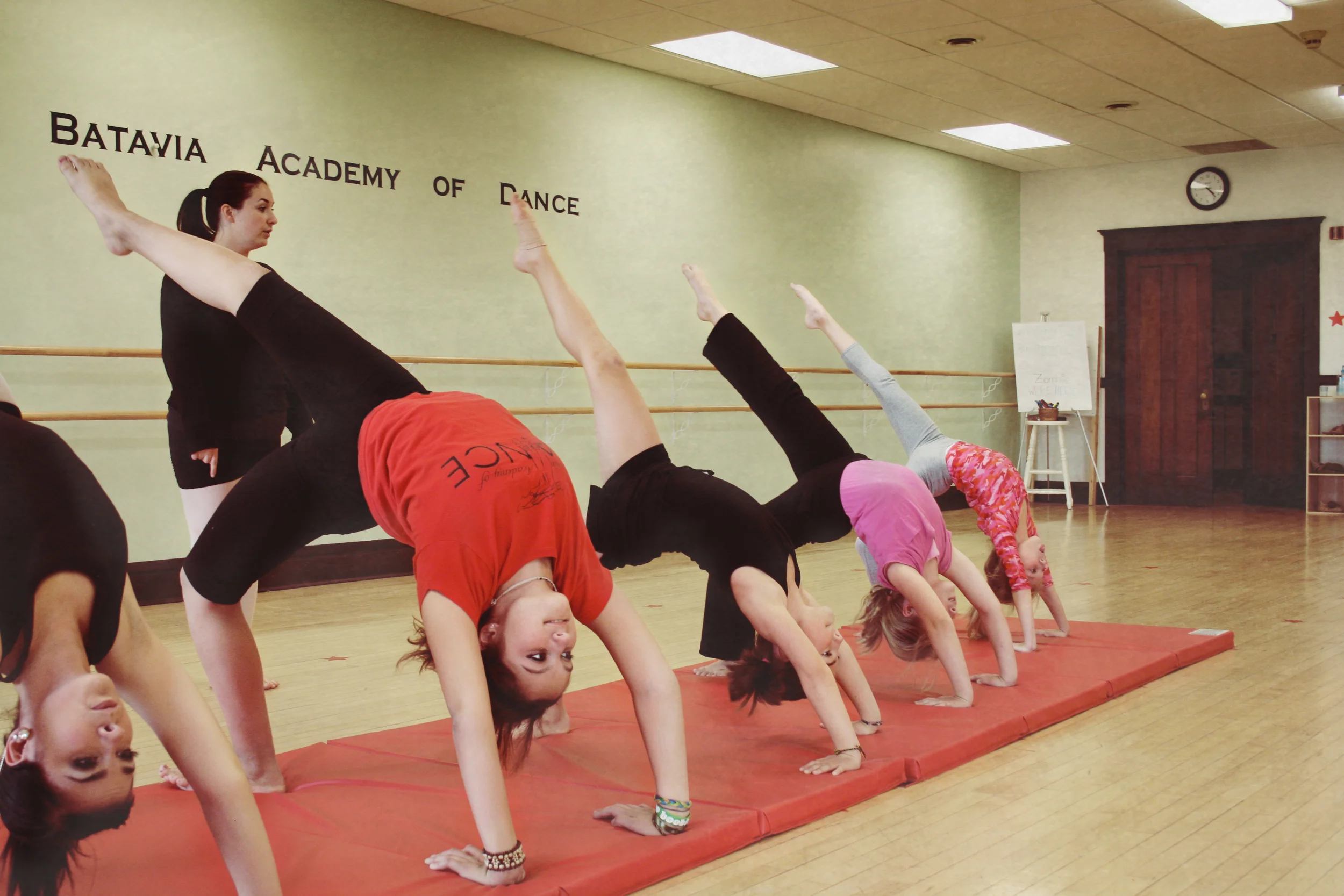 Acro Class 057.jpg