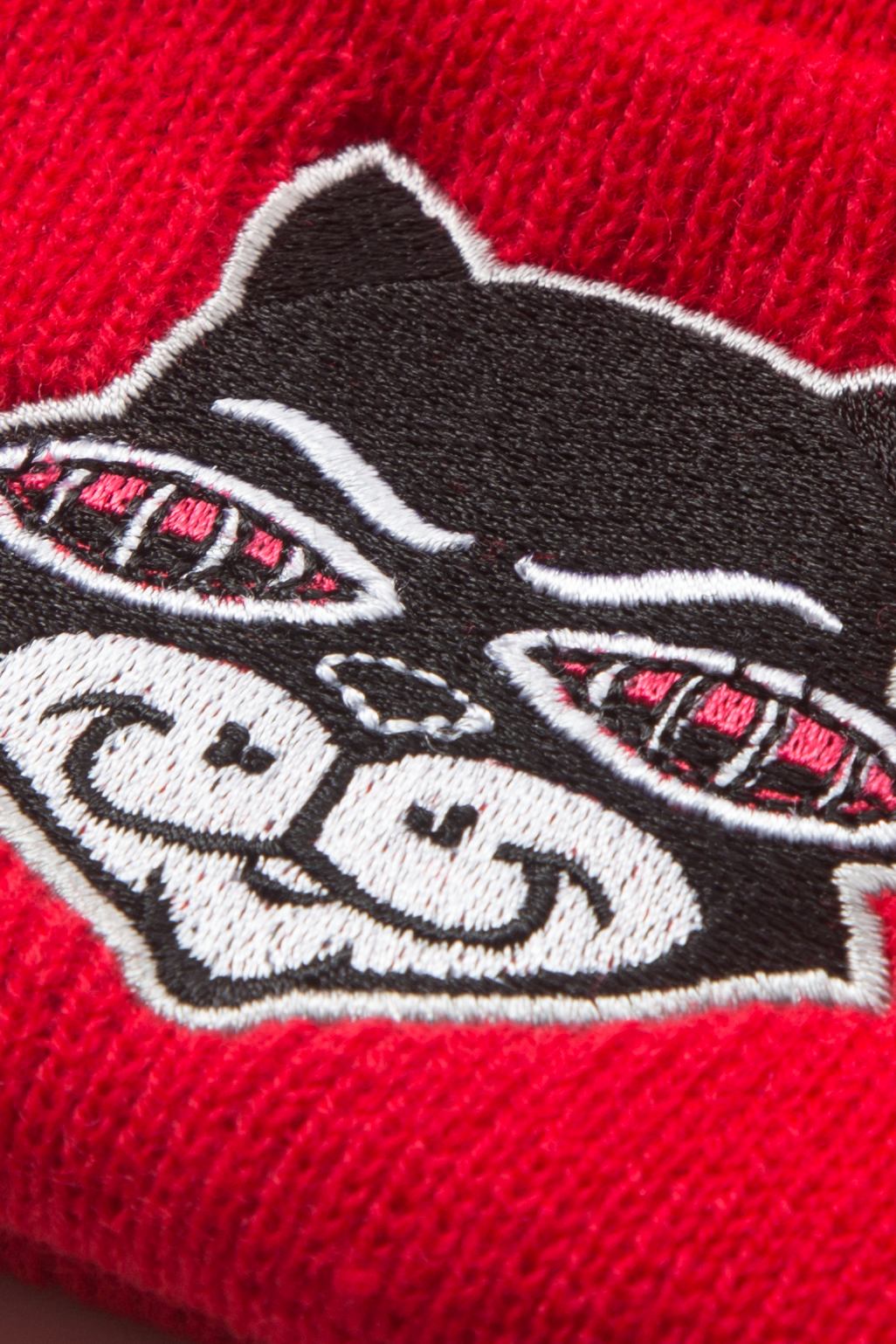 L18W208028_RED_DETAIL_02.png